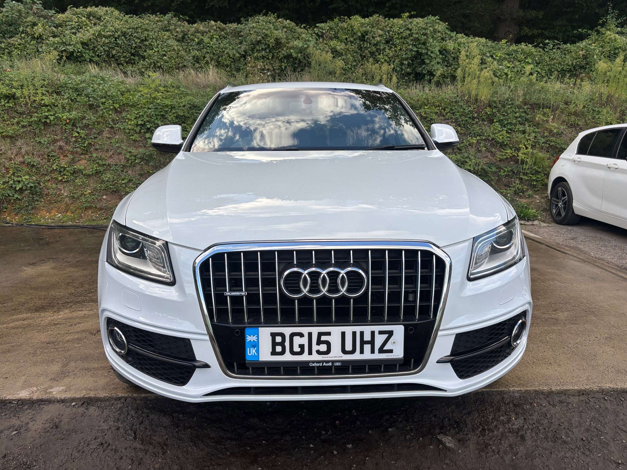 A 2015 AUDI Q5 2.0 TDI S line Plus SUV 5dr Diesel S Tronic quattro Euro 5 (s/s) (177 ps) A 2015 AUDI Q5 2.0 TDI S line Plus SUV 5dr Diesel S Tronic quattro Euro 5 (s/s) (177 ps)