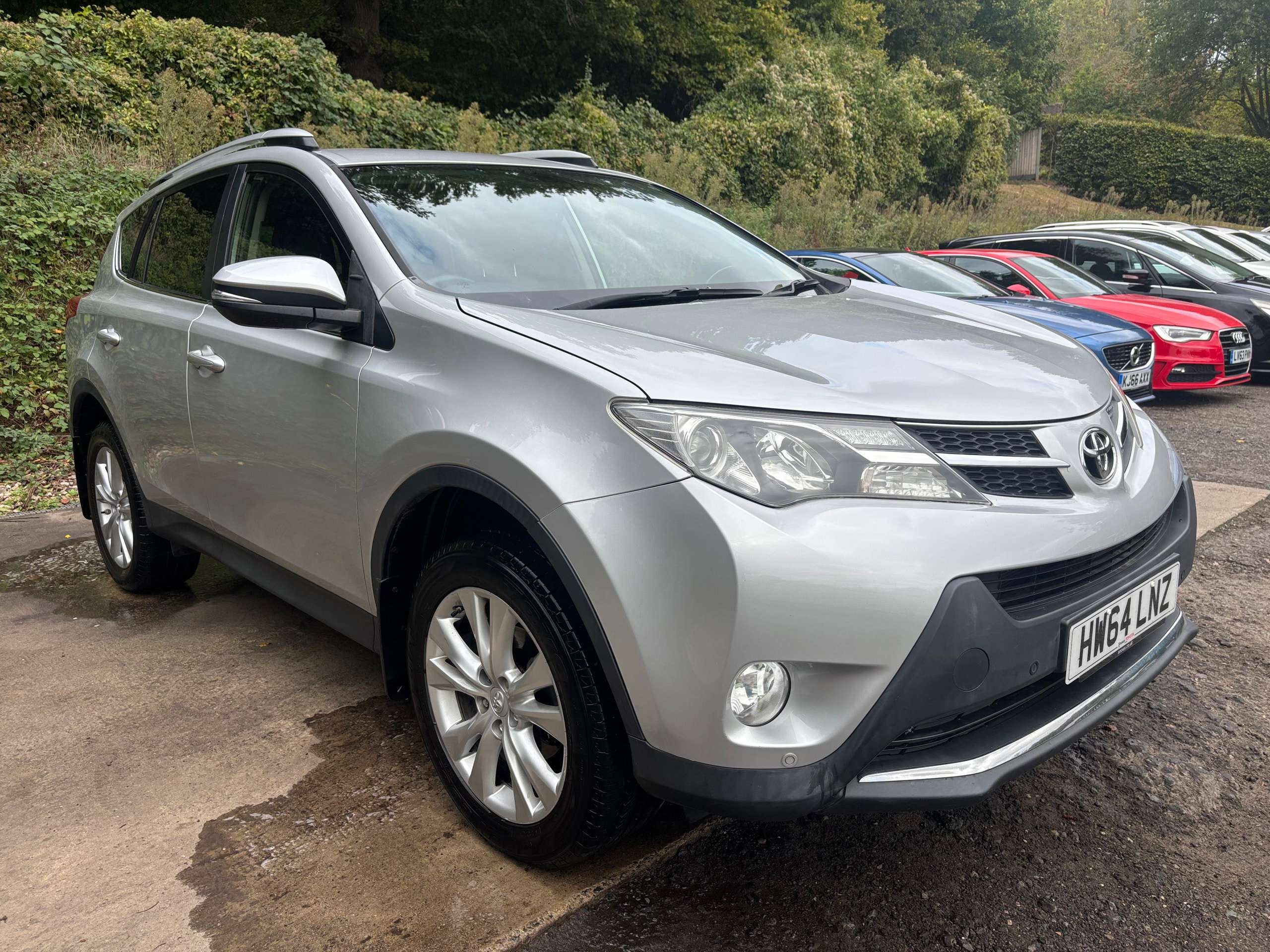 A 2014 TOYOTA RAV4 2.0 V-Matic Invincible SUV 5dr Petrol Multidrive S 4WD Euro 5 (151 ps) A 2014 TOYOTA RAV4 2.0 V-Matic Invincible SUV 5dr Petrol Multidrive S 4WD Euro 5 (151 ps)