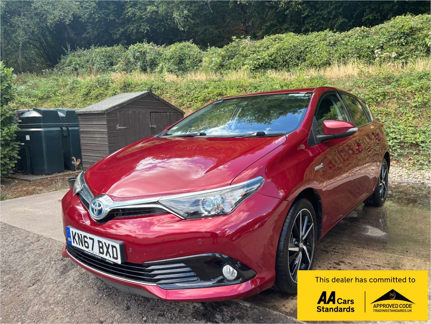 A 2017 TOYOTA AURIS 1.8 VVT-h Design Hatchback 5dr Petrol Hybrid CVT Euro 6 (s/s) (Safety Sense) (136 ps) A 2017 TOYOTA AURIS 1.8 VVT-h Design Hatchback 5dr Petrol Hybrid CVT Euro 6 (s/s) (Safety Sense) (136 ps)