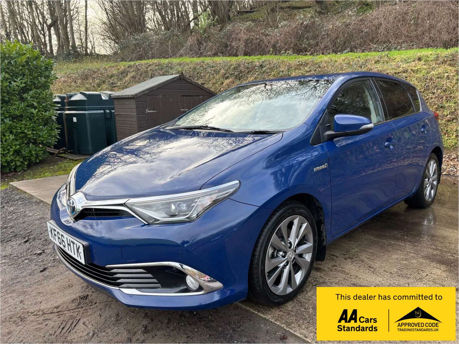 A 2017 TOYOTA AURIS 1.8 VVT-h Excel Hatchback 5dr Petrol Hybrid CVT Euro 6 (s/s) (Safety Sense) (136 ps) A 2017 TOYOTA AURIS 1.8 VVT-h Excel Hatchback 5dr Petrol Hybrid CVT Euro 6 (s/s) (Safety Sense) (136 ps)