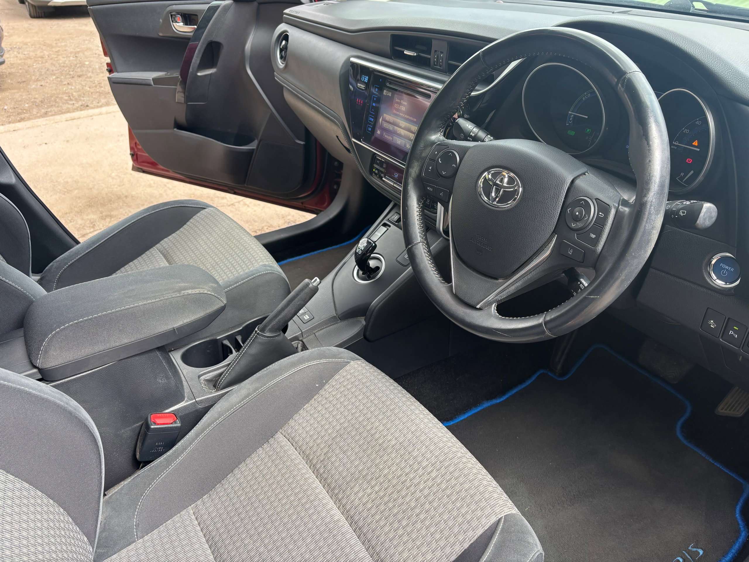 2017 TOYOTA AURIS 2017 TOYOTA AURIS