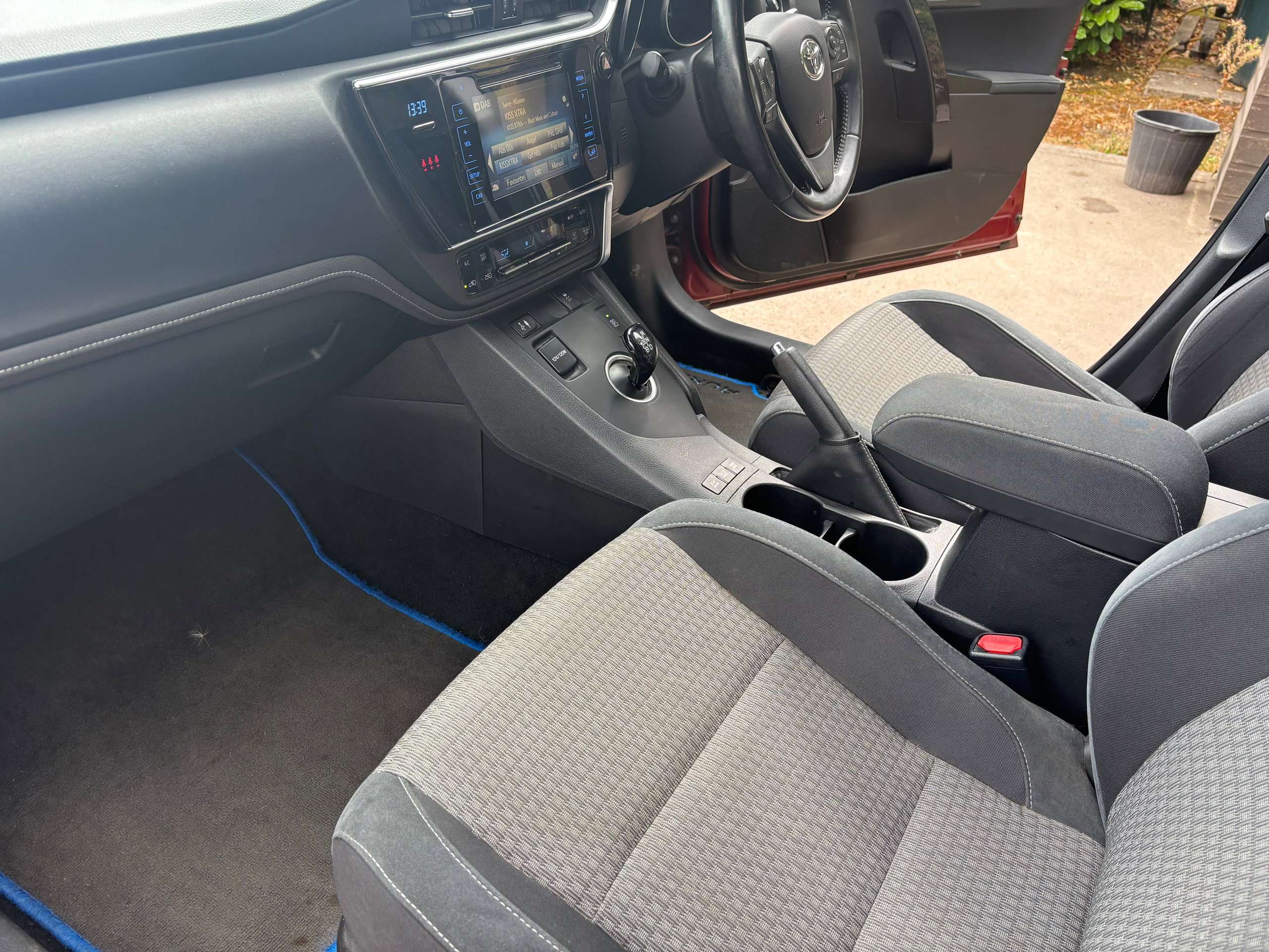2017 TOYOTA AURIS 2017 TOYOTA AURIS