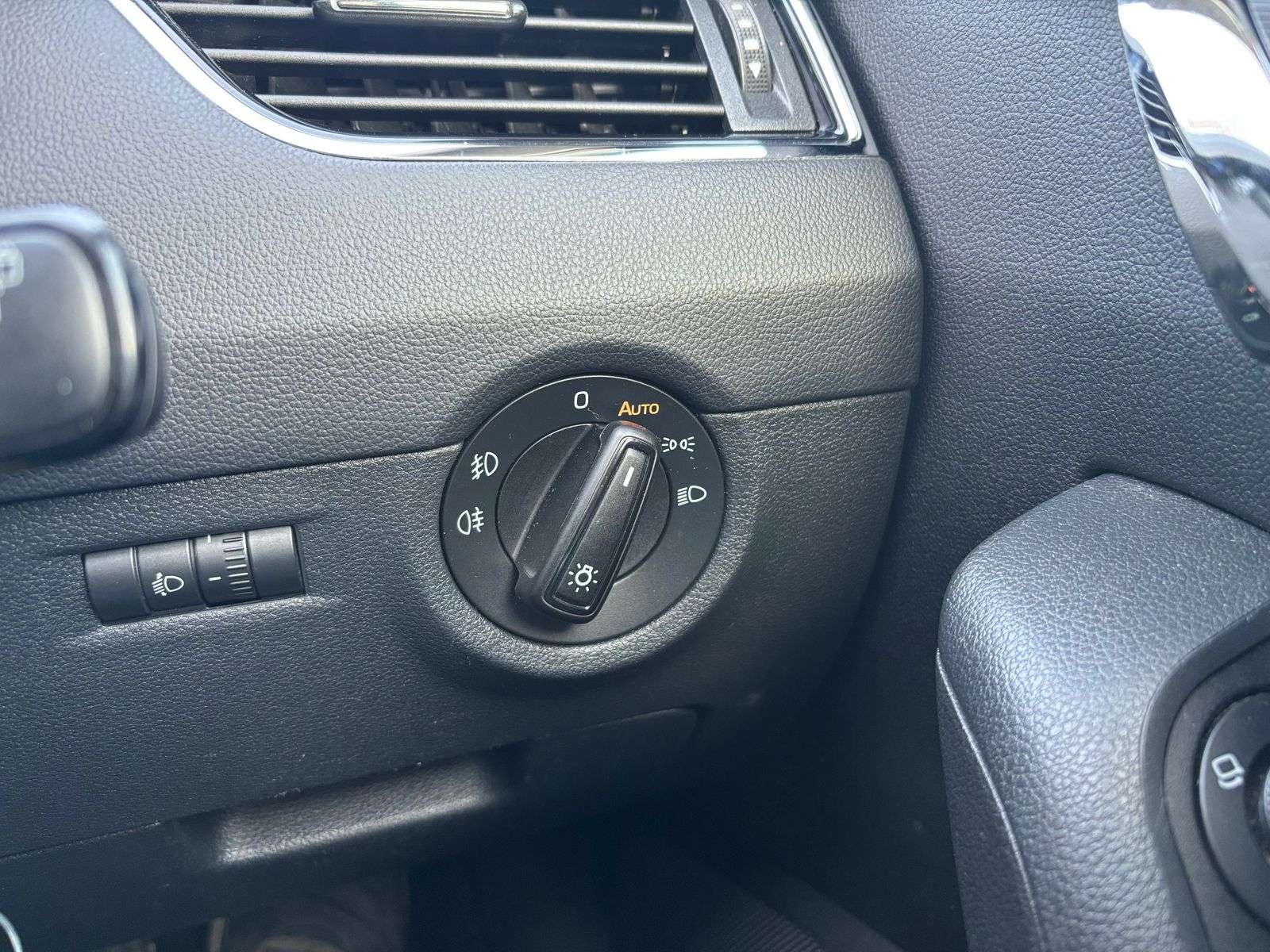 2016 SKODA OCTAVIA 2016 SKODA OCTAVIA