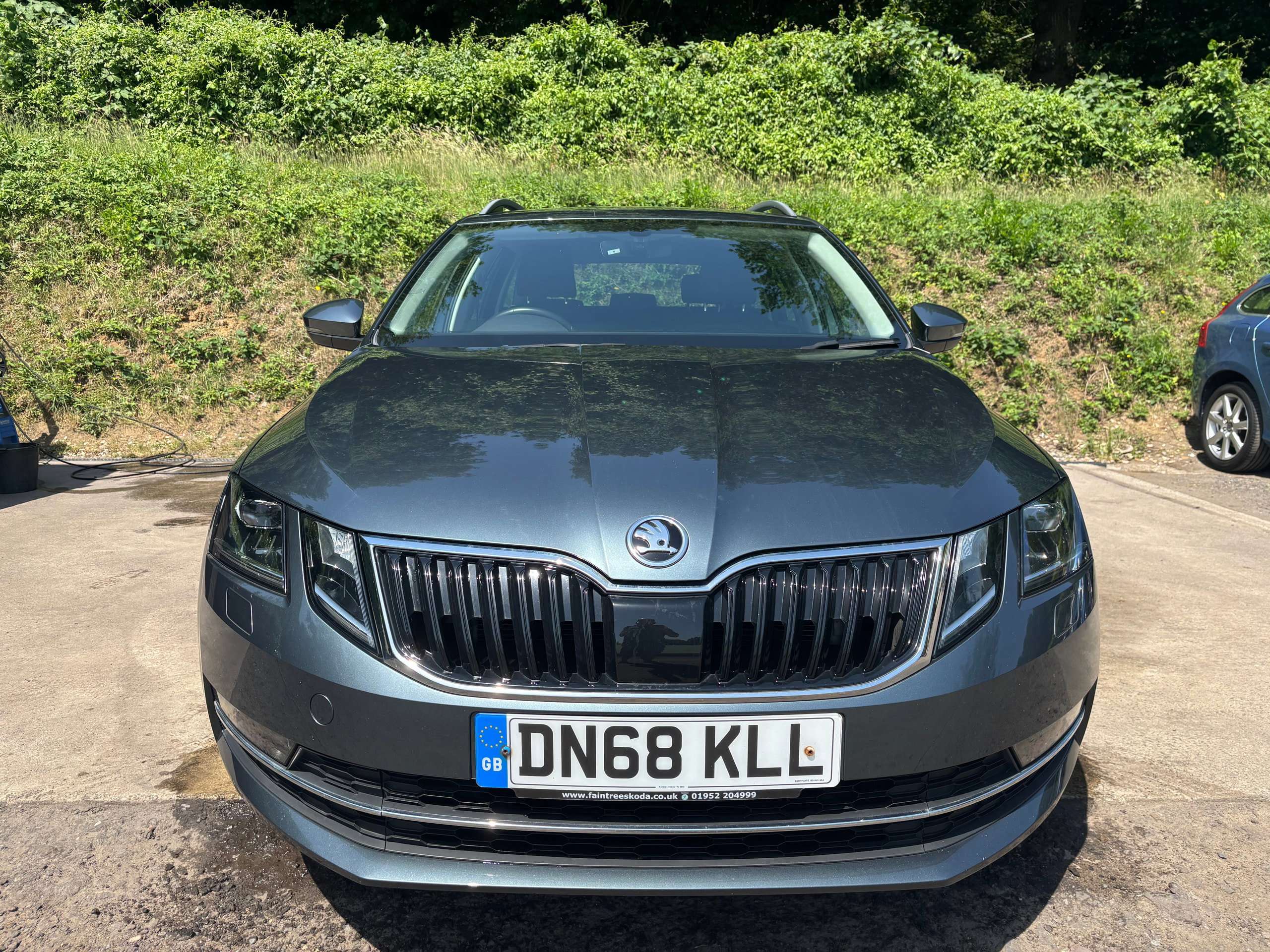 A 2018 SKODA OCTAVIA 2.0 TSI SE L Estate 5dr Petrol DSG Euro 6 (s/s) (190 ps) A 2018 SKODA OCTAVIA 2.0 TSI SE L Estate 5dr Petrol DSG Euro 6 (s/s) (190 ps)