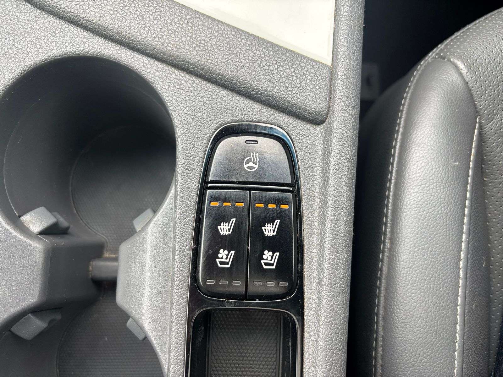 2016 KIA NIRO 2016 KIA NIRO