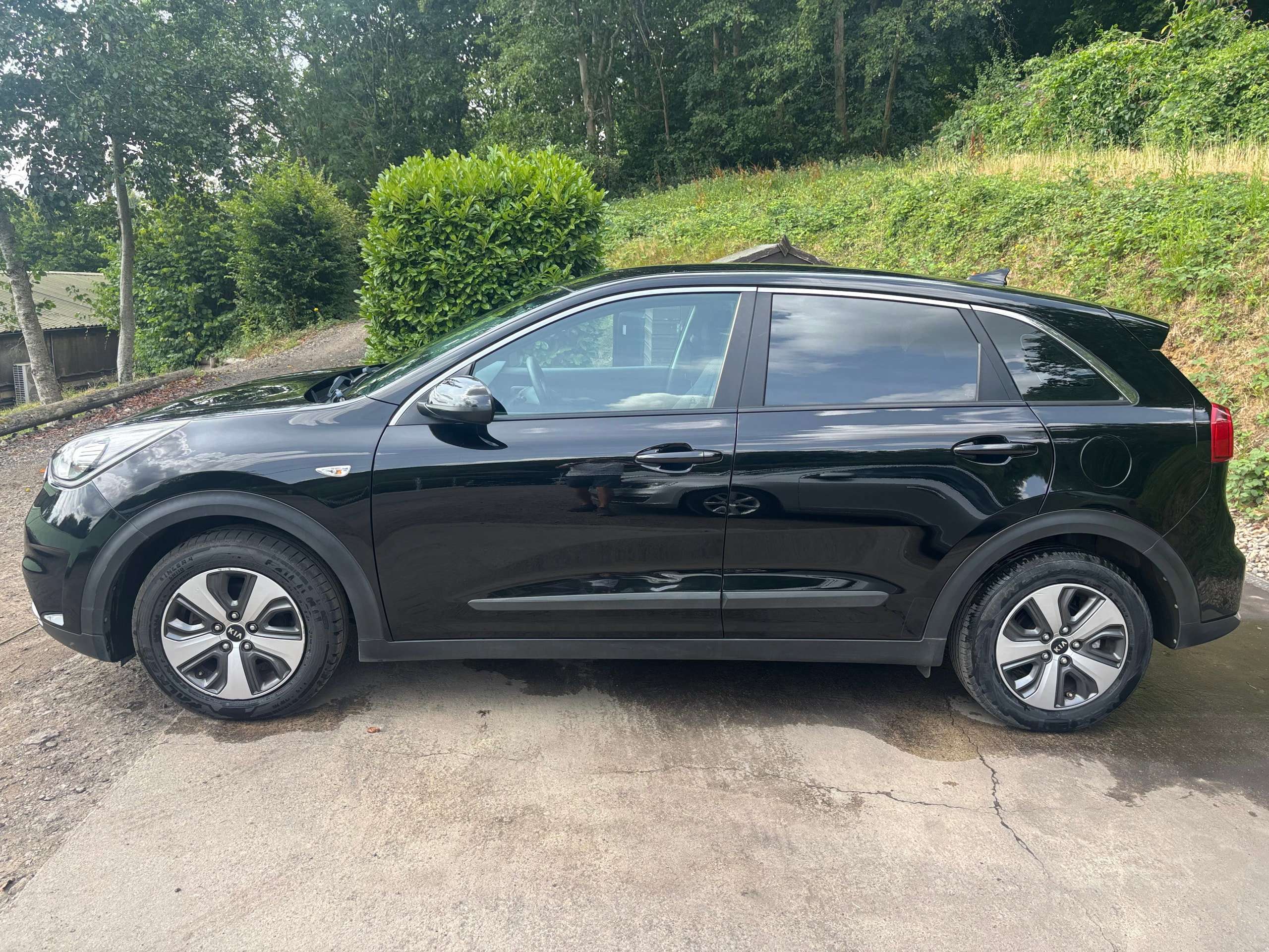 2016 KIA NIRO 2016 KIA NIRO