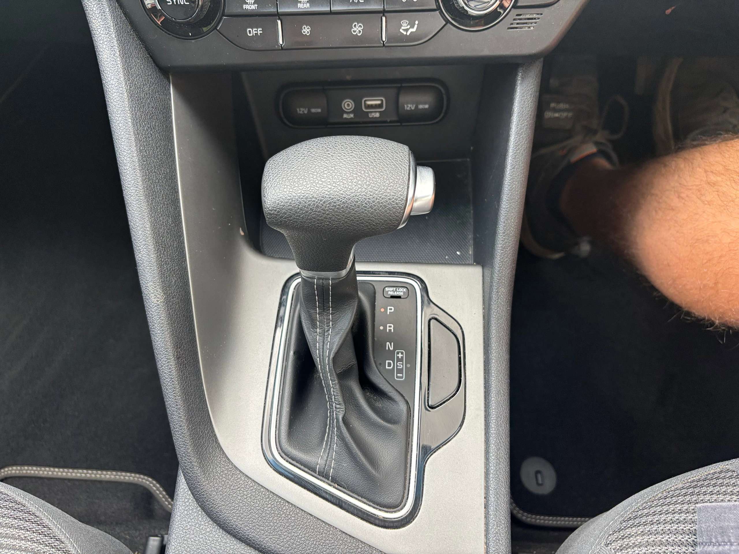 2016 KIA NIRO 2016 KIA NIRO