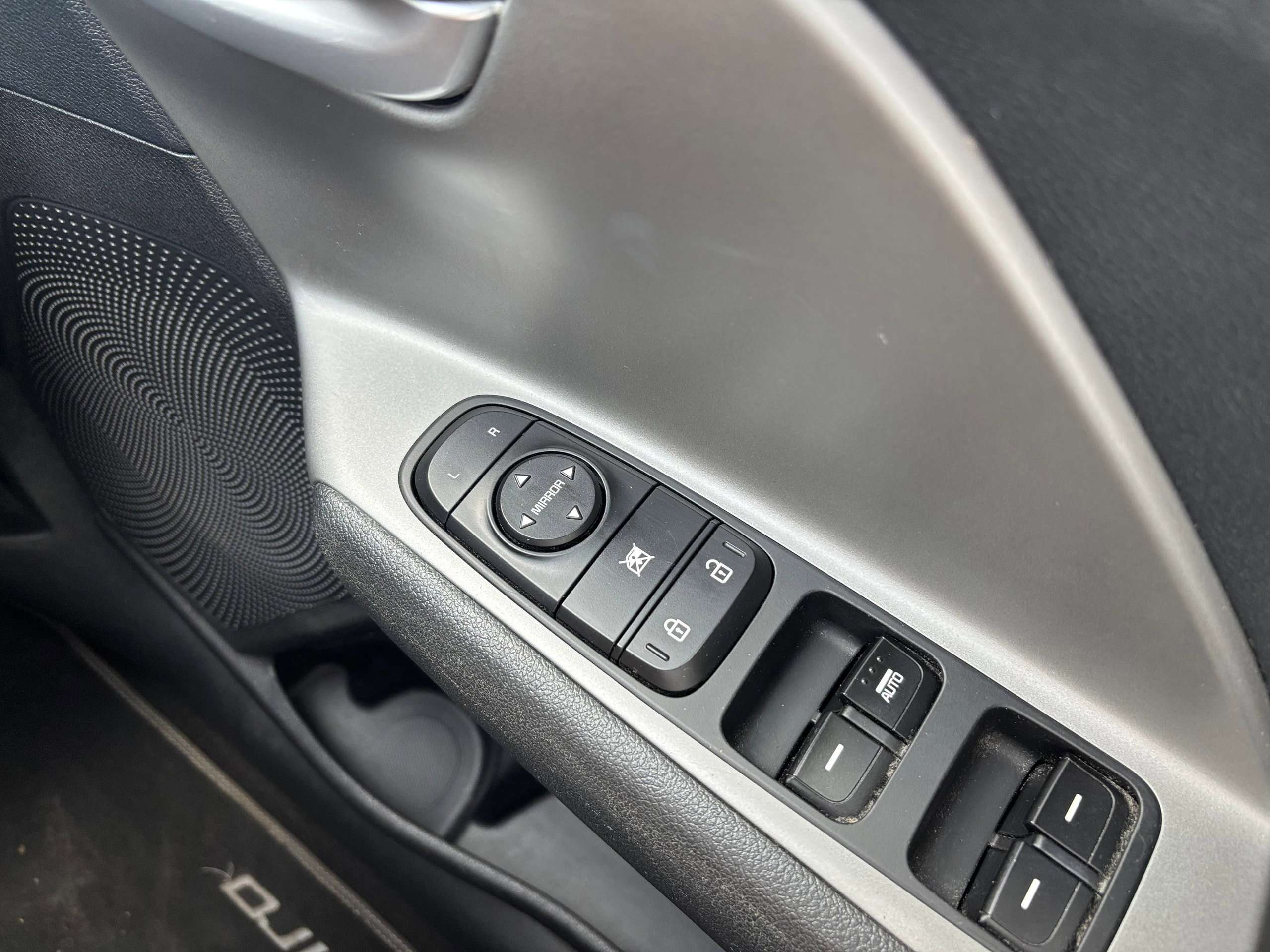 2016 KIA NIRO 2016 KIA NIRO