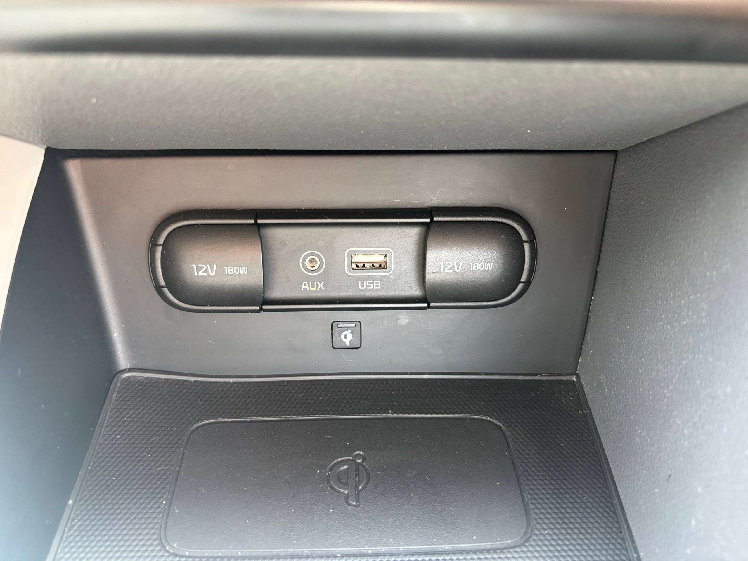 2017 KIA NIRO 2017 KIA NIRO