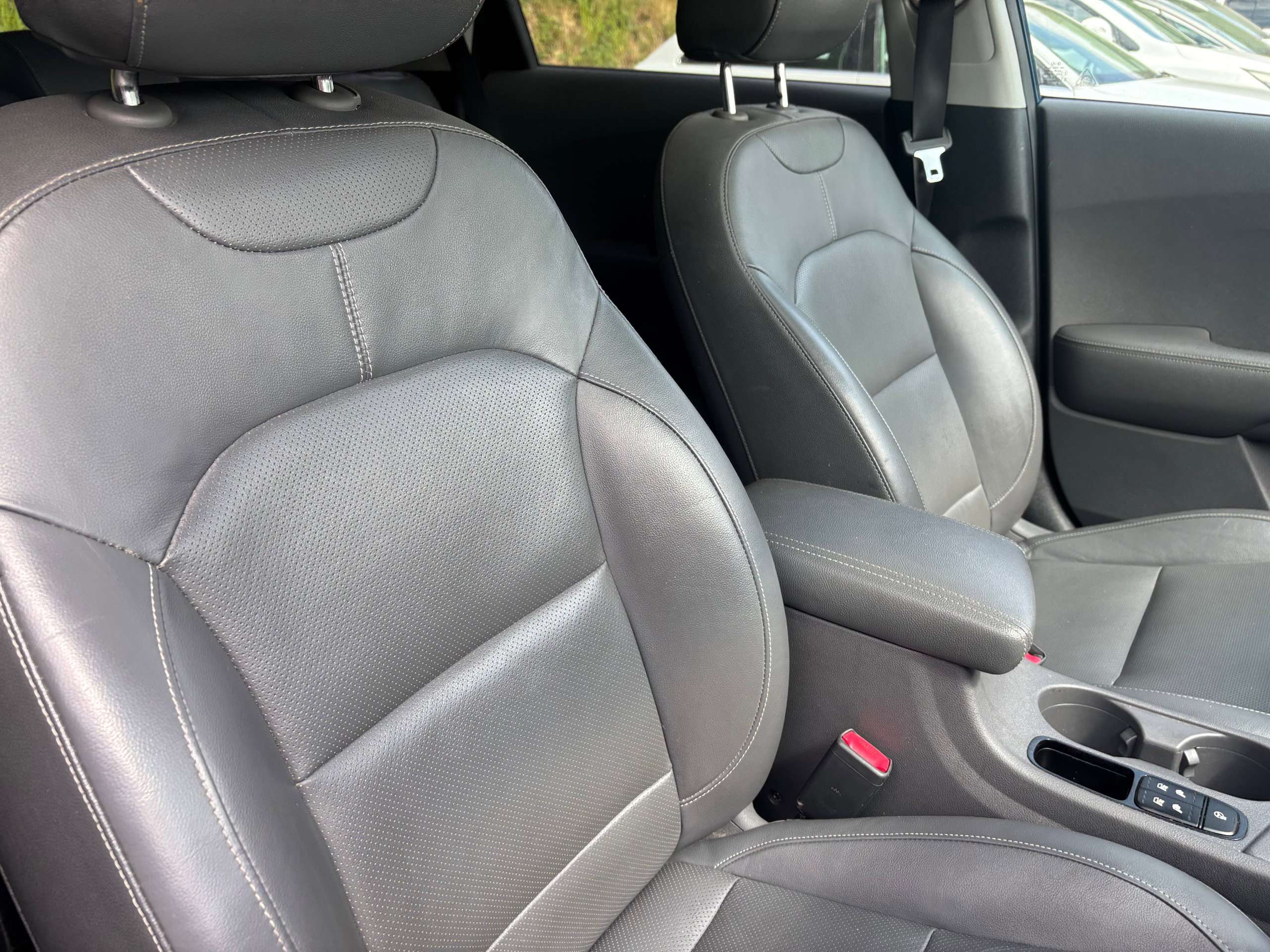 2017 KIA NIRO 2017 KIA NIRO