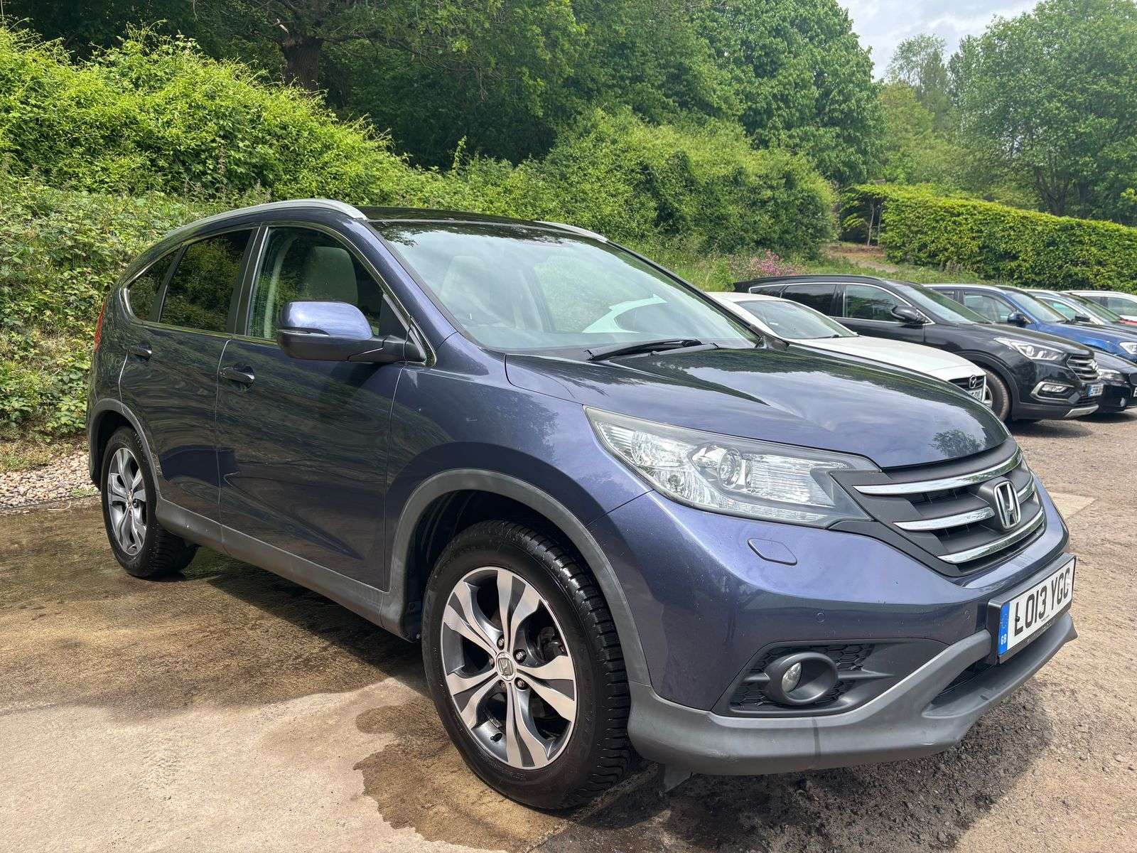 A 2013 HONDA CR-V 2.0 i-VTEC EX SUV 5dr Petrol Auto 4WD Euro 5 (155 ps) A 2013 HONDA CR-V 2.0 i-VTEC EX SUV 5dr Petrol Auto 4WD Euro 5 (155 ps)