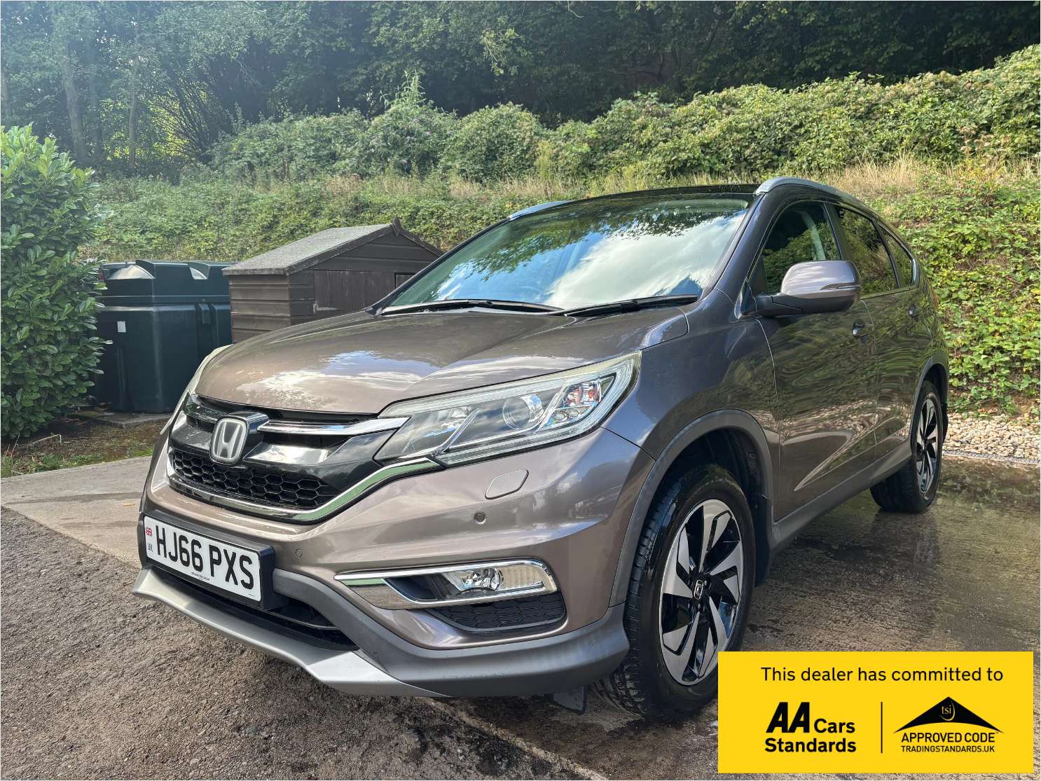 A 2016 HONDA CR-V 2.0 i-VTEC EX SUV 5dr Petrol Auto 4WD Euro 6 (155 ps) A 2016 HONDA CR-V 2.0 i-VTEC EX SUV 5dr Petrol Auto 4WD Euro 6 (155 ps)
