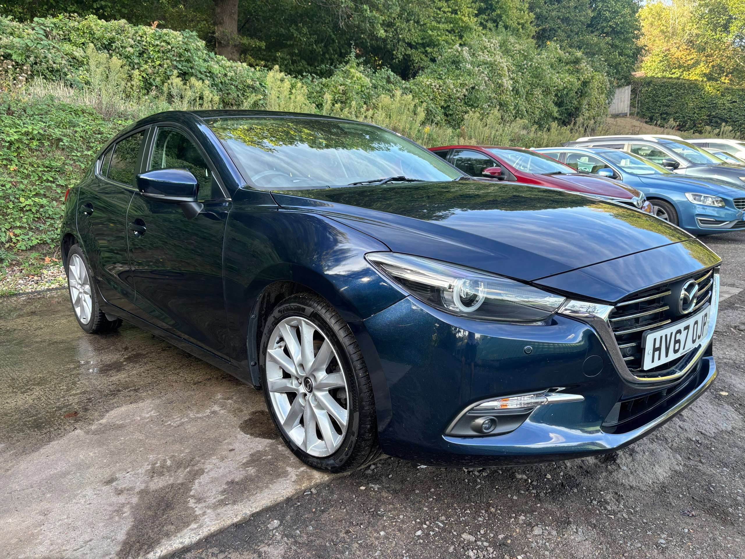 A 2017 MAZDA MAZDA3 2.0 SKYACTIV-G Sport Nav Hatchback 5dr Petrol Auto Euro 6 (s/s) (121 ps) A 2017 MAZDA MAZDA3 2.0 SKYACTIV-G Sport Nav Hatchback 5dr Petrol Auto Euro 6 (s/s) (121 ps)