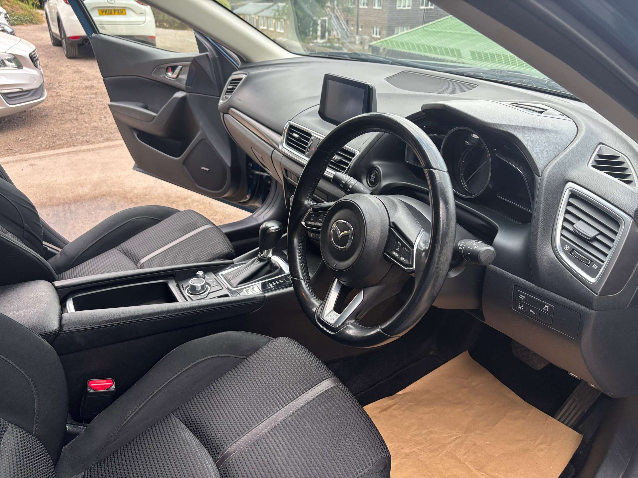 2018 MAZDA MAZDA3 2018 MAZDA MAZDA3
