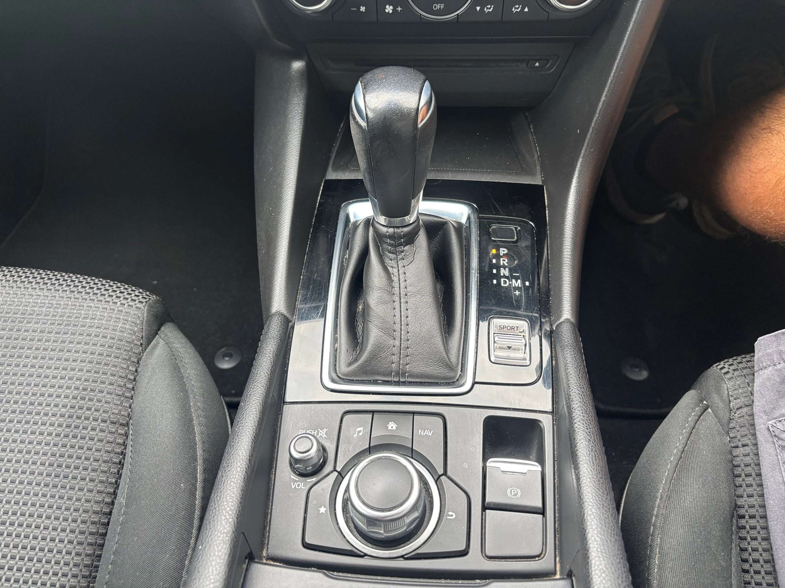 2018 MAZDA MAZDA3 2018 MAZDA MAZDA3