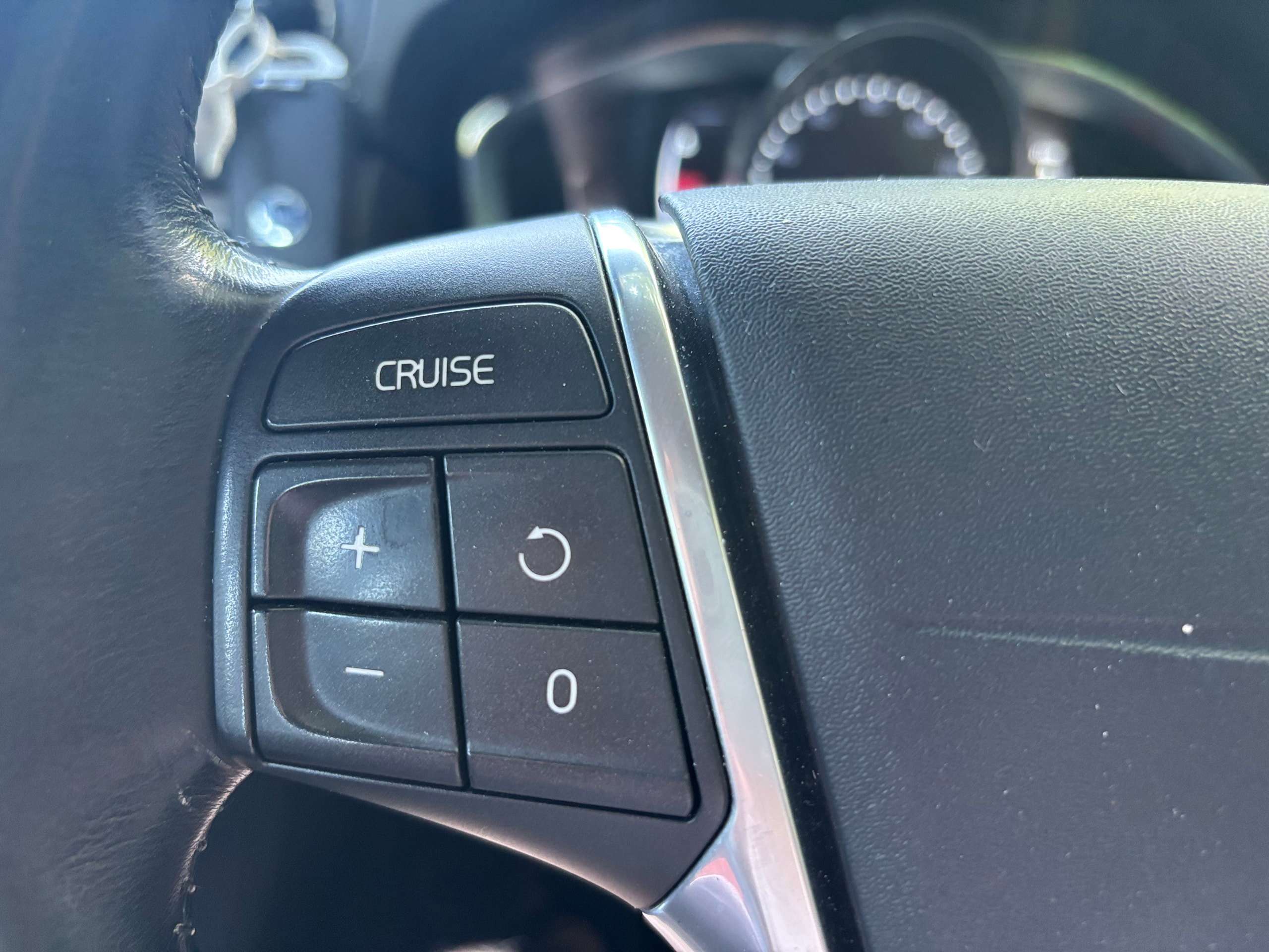 2015 VOLVO V70 2015 VOLVO V70