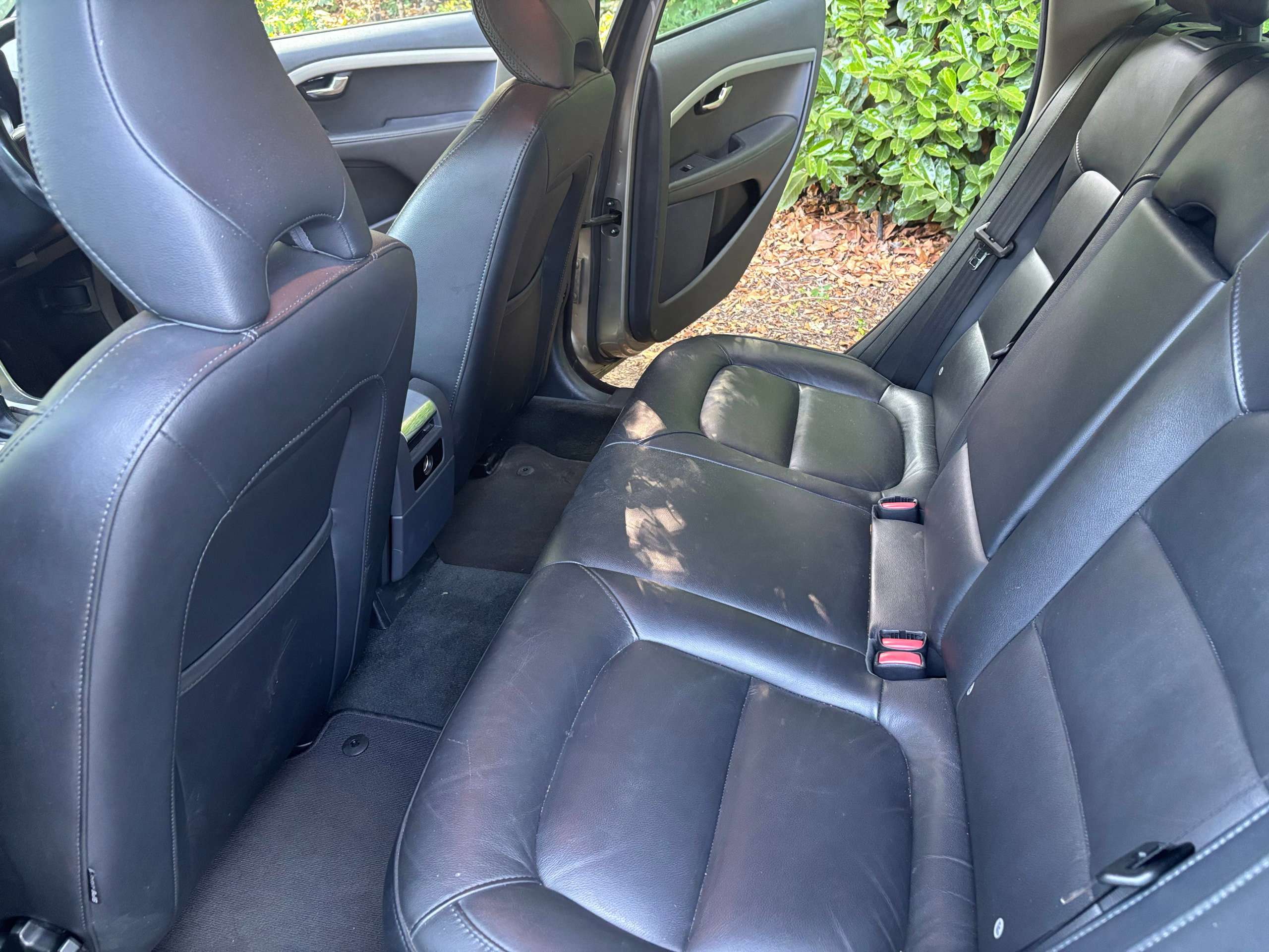 2015 VOLVO V70 2015 VOLVO V70
