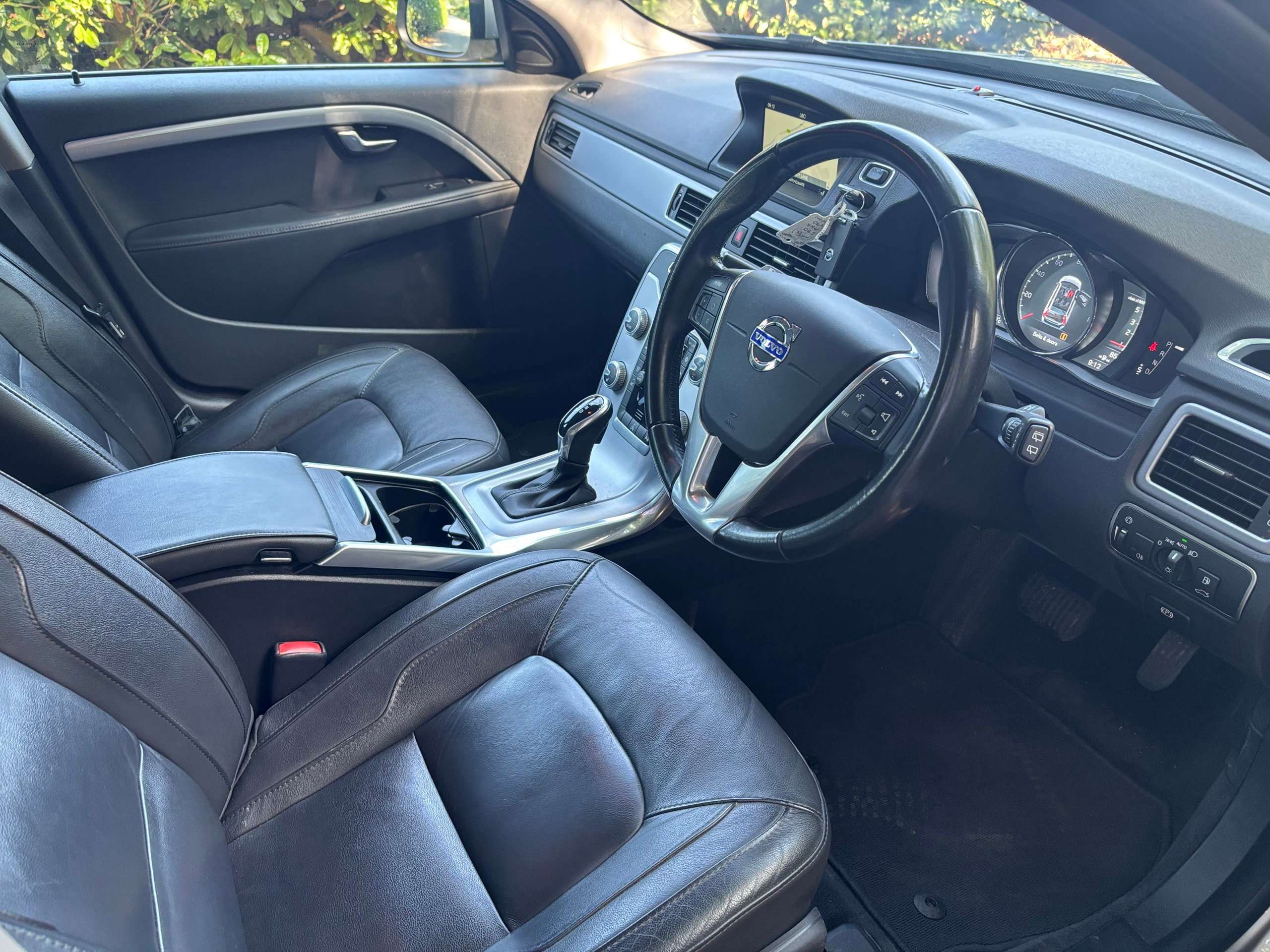 2015 VOLVO V70 2015 VOLVO V70