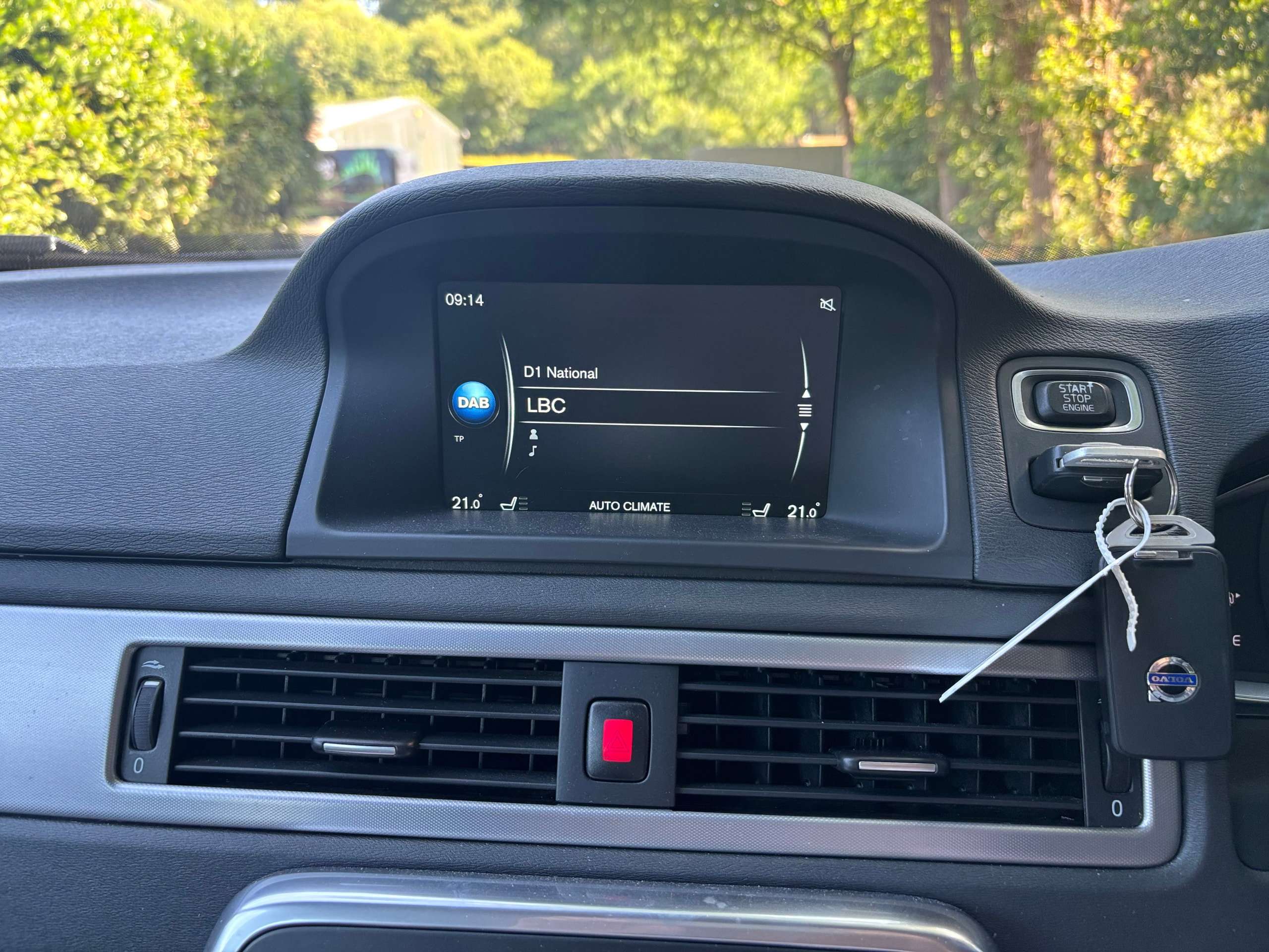 2015 VOLVO V70 2015 VOLVO V70