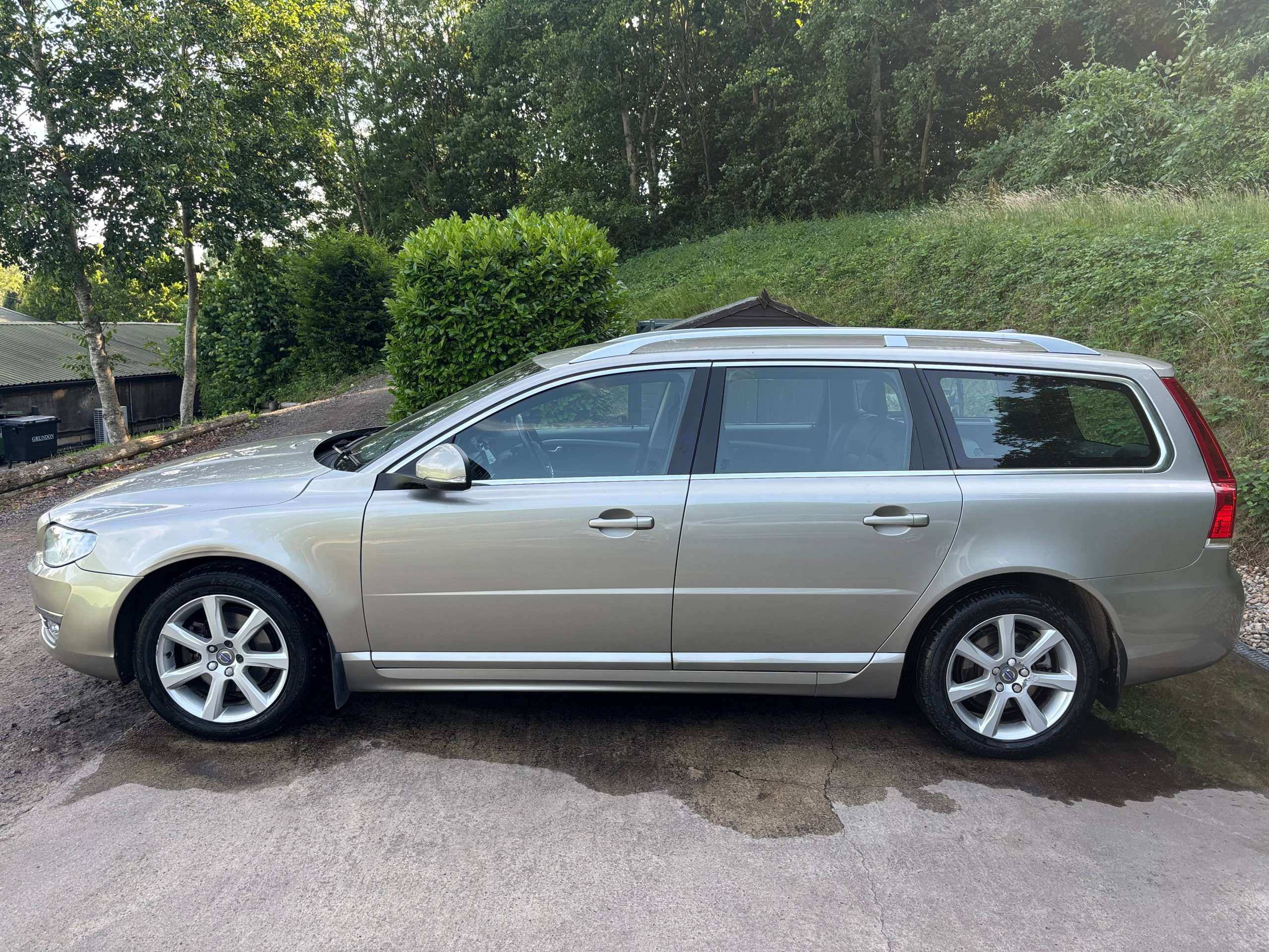2015 VOLVO V70 2015 VOLVO V70