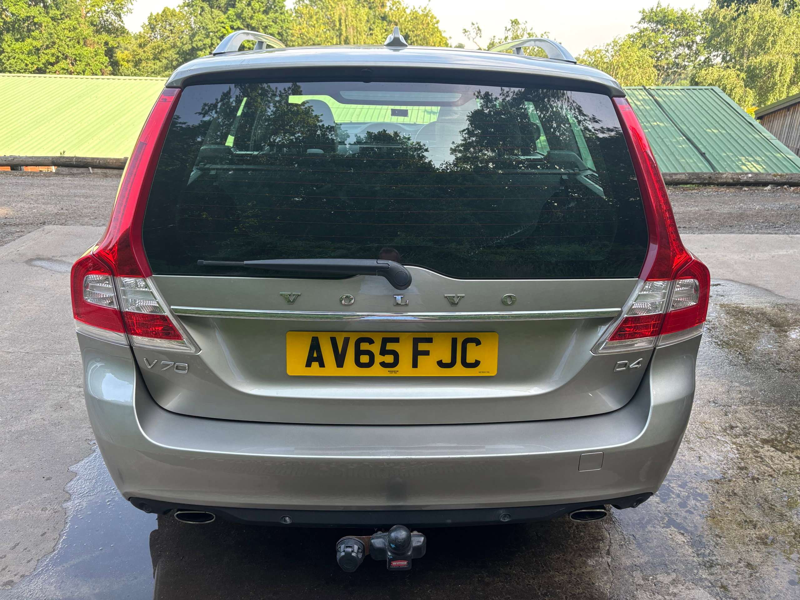 2015 VOLVO V70 2015 VOLVO V70