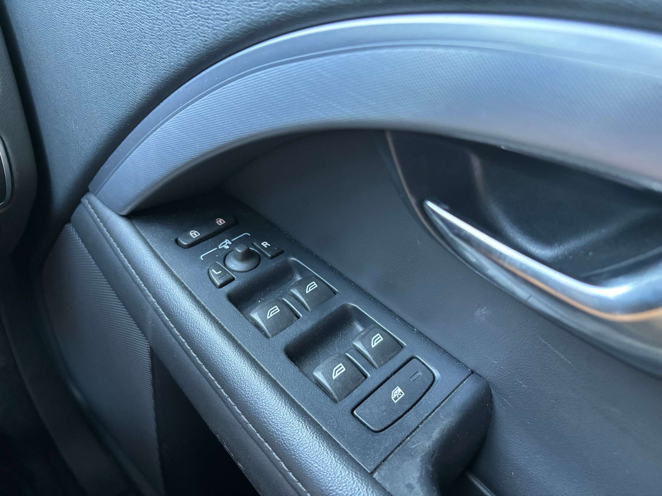 2015 VOLVO V70 2015 VOLVO V70