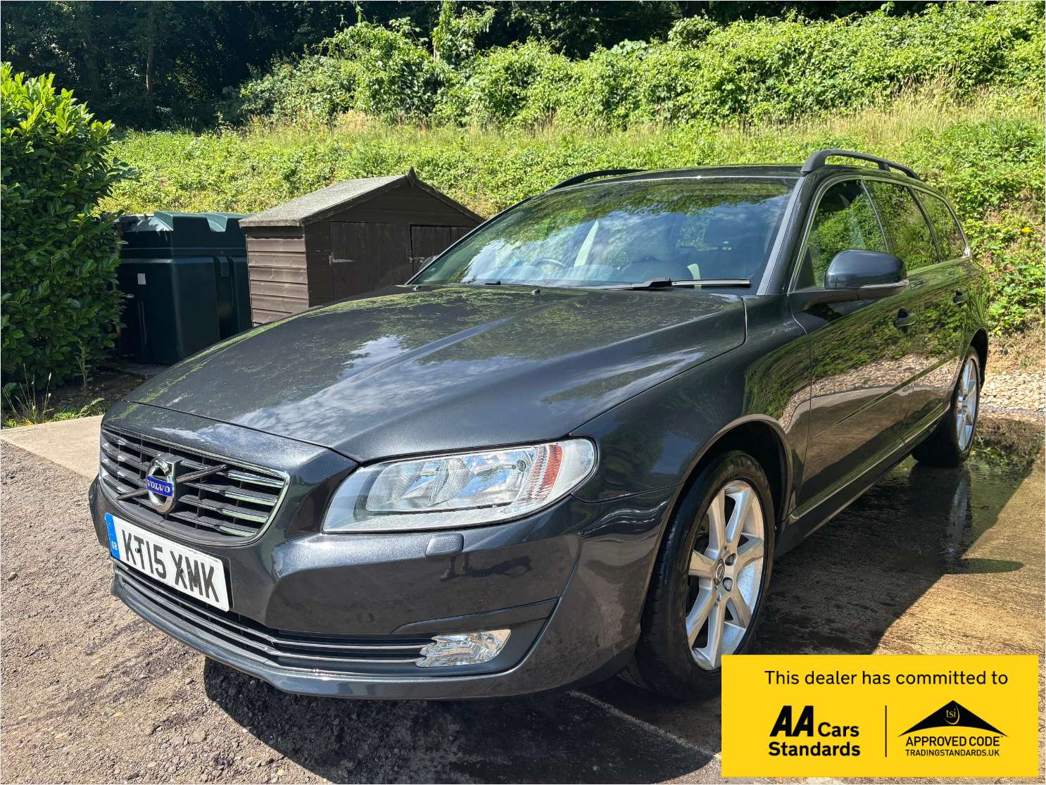 A 2015 VOLVO V70 2.0 D4 SE Nav Estate 5dr Diesel Auto Euro 6 (s/s) (181 ps) A 2015 VOLVO V70 2.0 D4 SE Nav Estate 5dr Diesel Auto Euro 6 (s/s) (181 ps)
