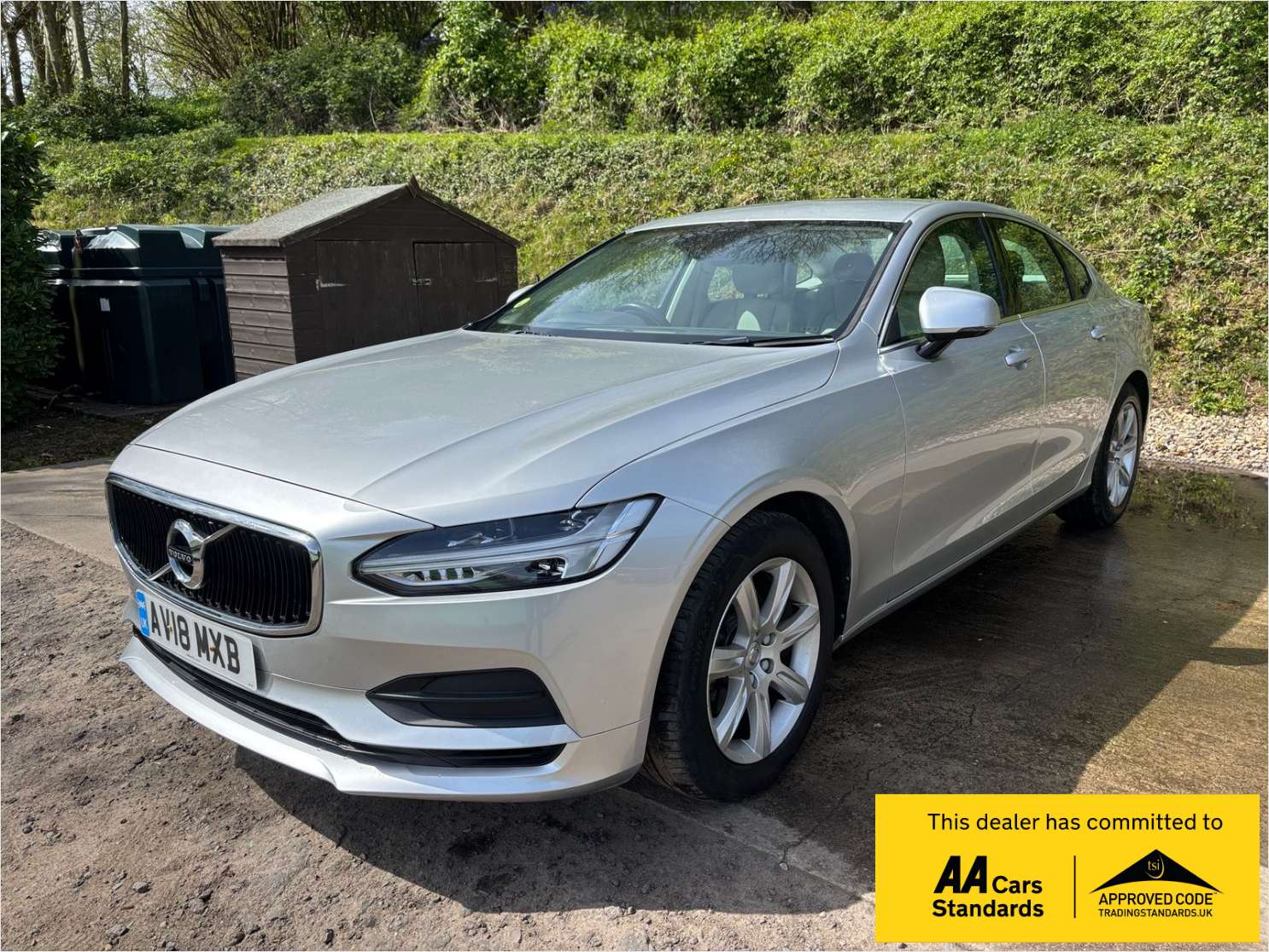 A 2018 VOLVO S90 2.0 D4 Momentum Saloon 4dr Diesel Auto Euro 6 (s/s) (190 ps) A 2018 VOLVO S90 2.0 D4 Momentum Saloon 4dr Diesel Auto Euro 6 (s/s) (190 ps)
