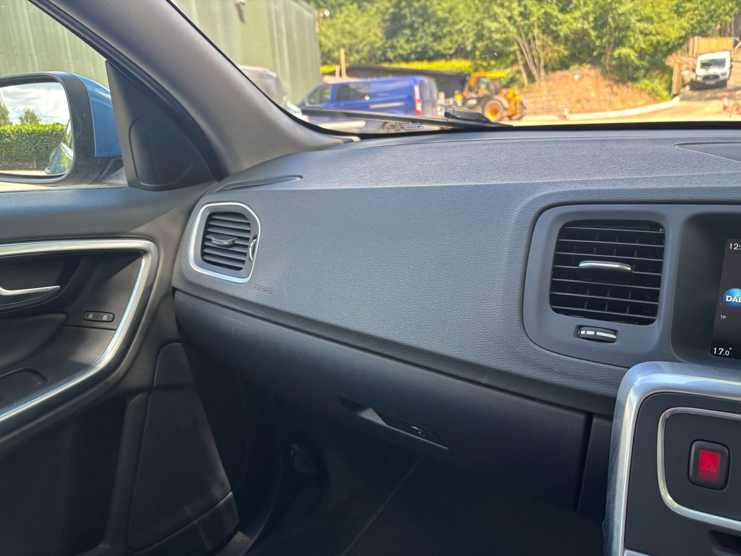2016 VOLVO V60 2016 VOLVO V60