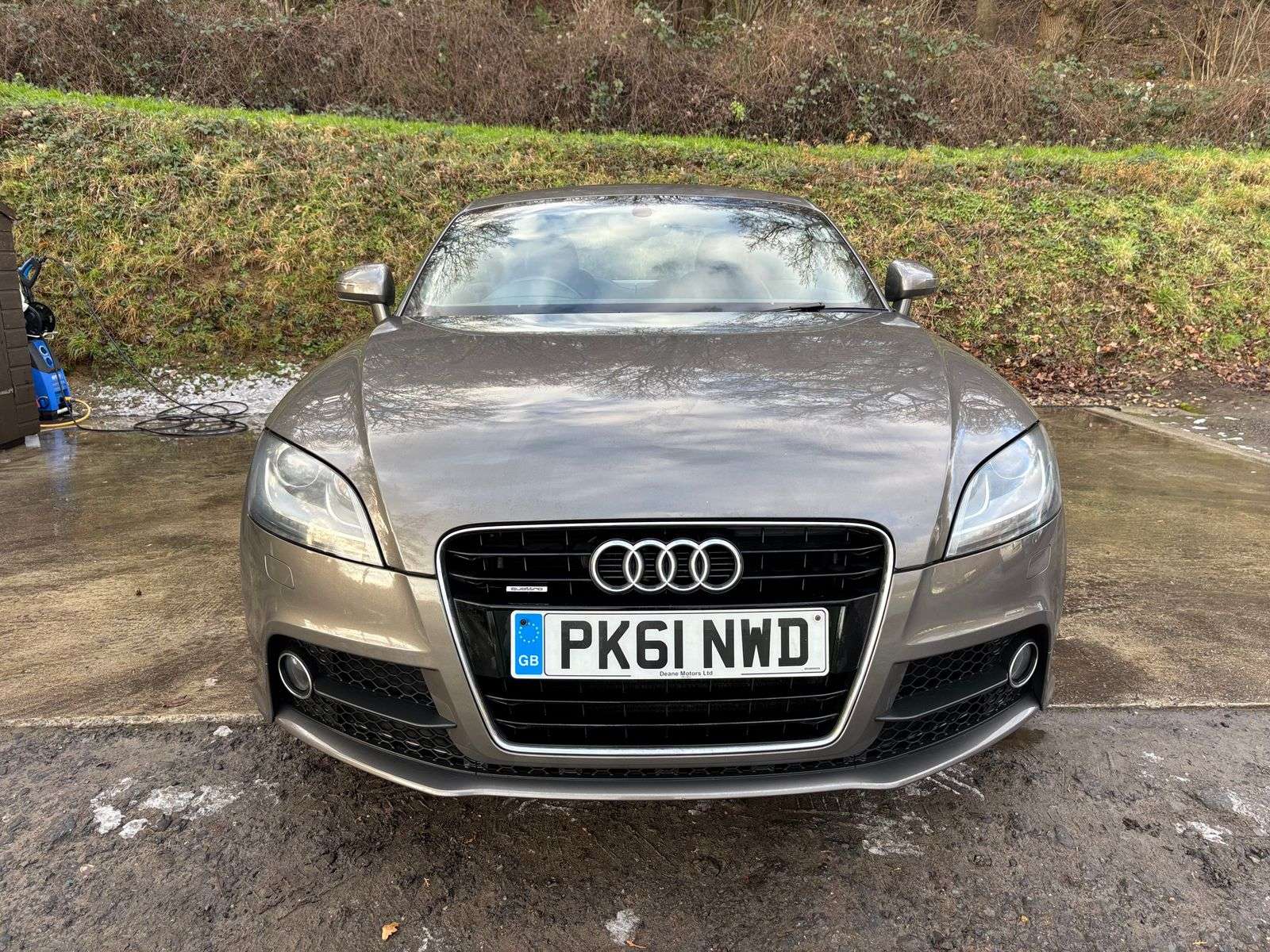 A 2011 AUDI TT 2.0 TFSI S line Coupe 3dr Petrol S Tronic quattro Euro 5 (s/s) (211 ps) A 2011 AUDI TT 2.0 TFSI S line Coupe 3dr Petrol S Tronic quattro Euro 5 (s/s) (211 ps)