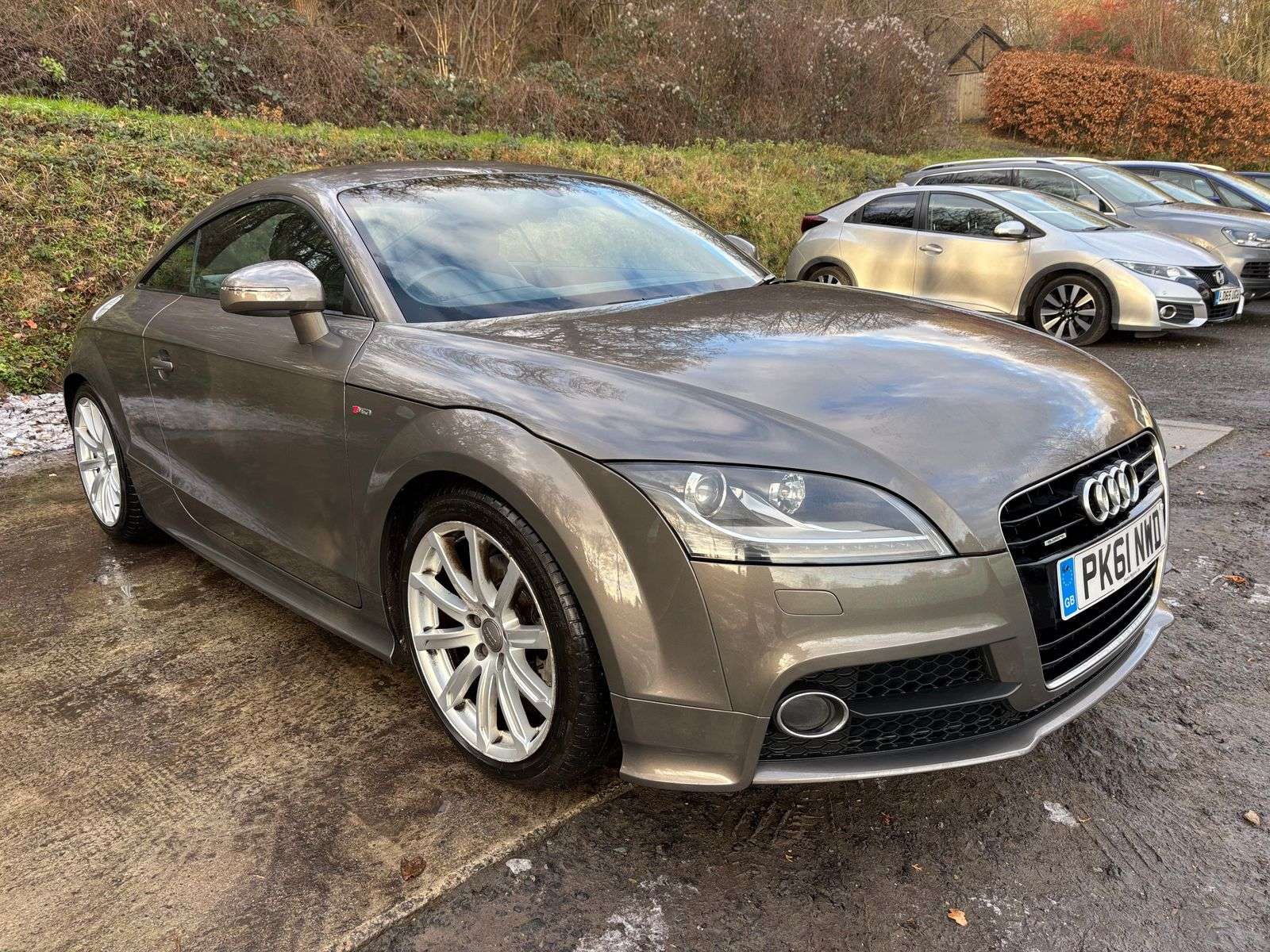 A 2011 AUDI TT 2.0 TFSI S line Coupe 3dr Petrol S Tronic quattro Euro 5 (s/s) (211 ps) A 2011 AUDI TT 2.0 TFSI S line Coupe 3dr Petrol S Tronic quattro Euro 5 (s/s) (211 ps)