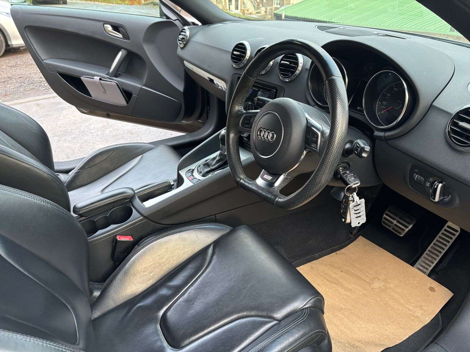 2011 AUDI TT 2011 AUDI TT