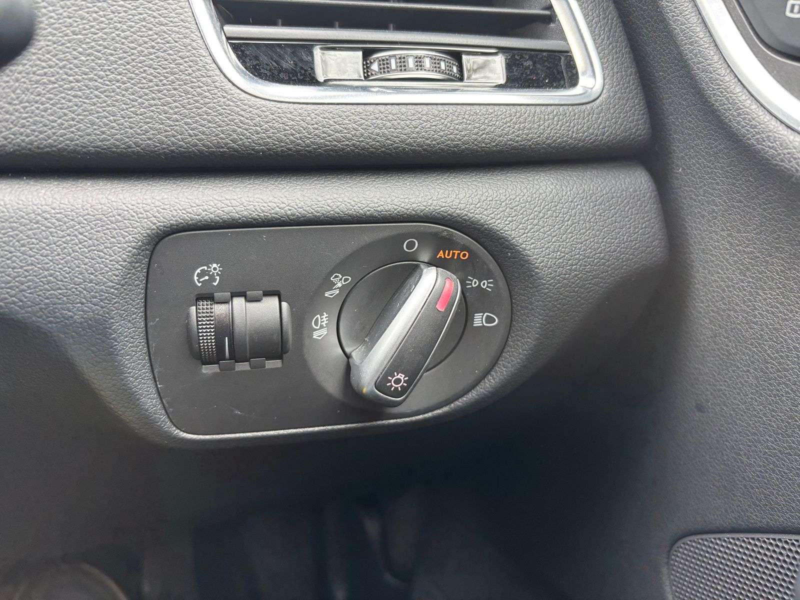 2016 AUDI Q3 2016 AUDI Q3