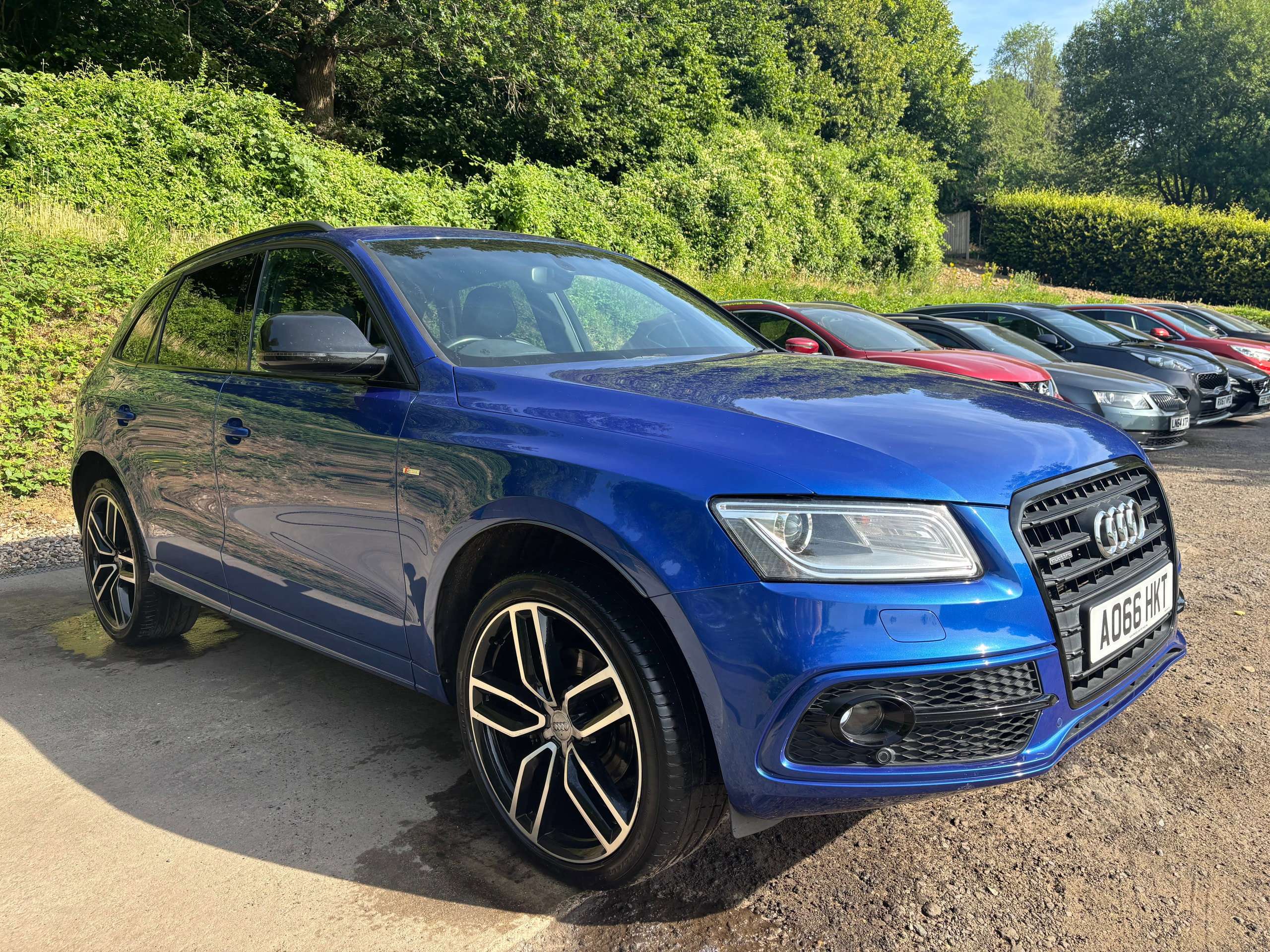A 2016 AUDI Q5 2.0 TDI S line Plus SUV 5dr Diesel S Tronic quattro Euro 6 (s/s) (190 ps) A 2016 AUDI Q5 2.0 TDI S line Plus SUV 5dr Diesel S Tronic quattro Euro 6 (s/s) (190 ps)