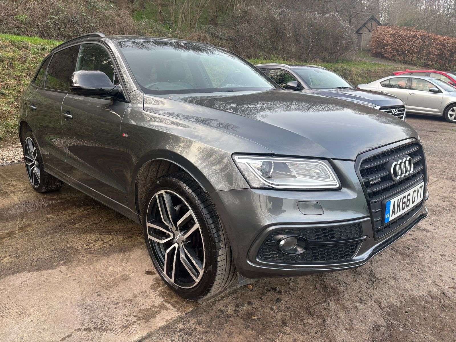 A 2016 AUDI Q5 2.0 TDI S line Plus SUV 5dr Diesel S Tronic quattro Euro 6 (s/s) (190 ps) A 2016 AUDI Q5 2.0 TDI S line Plus SUV 5dr Diesel S Tronic quattro Euro 6 (s/s) (190 ps)