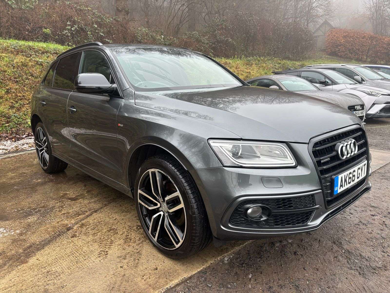 A 2016 AUDI Q5 2.0 TDI S line Plus SUV 5dr Diesel S Tronic quattro Euro 6 (s/s) (190 ps) A 2016 AUDI Q5 2.0 TDI S line Plus SUV 5dr Diesel S Tronic quattro Euro 6 (s/s) (190 ps)