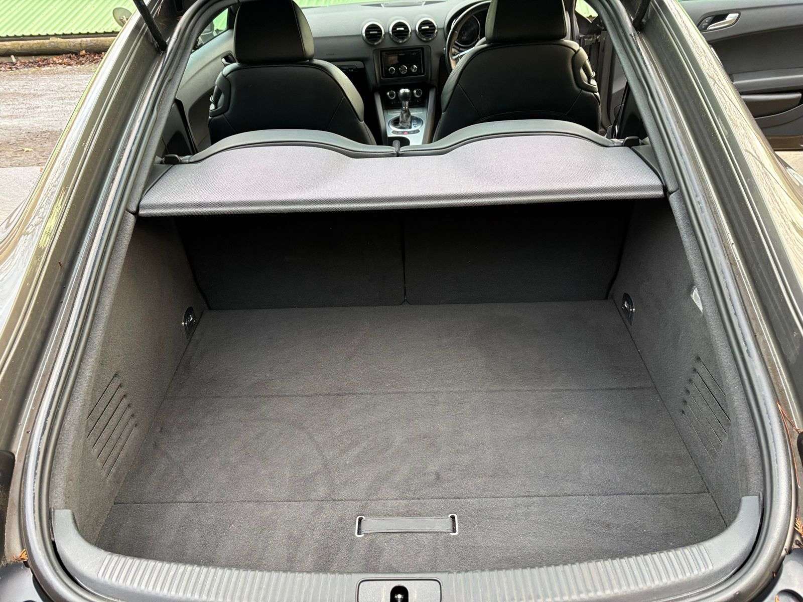 2011 AUDI TT 2011 AUDI TT