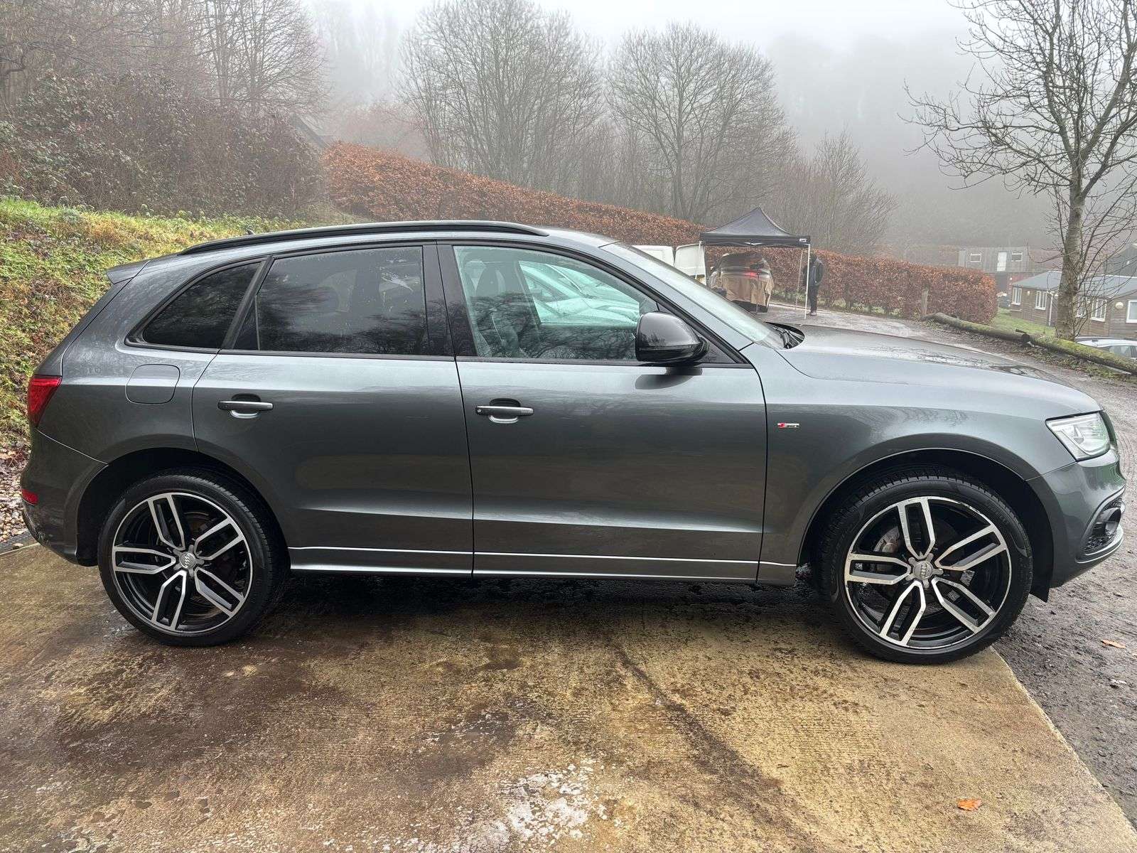 A 2016 AUDI Q5 2.0 TDI S line Plus SUV 5dr Diesel S Tronic quattro Euro 6 (s/s) (190 ps) A 2016 AUDI Q5 2.0 TDI S line Plus SUV 5dr Diesel S Tronic quattro Euro 6 (s/s) (190 ps)