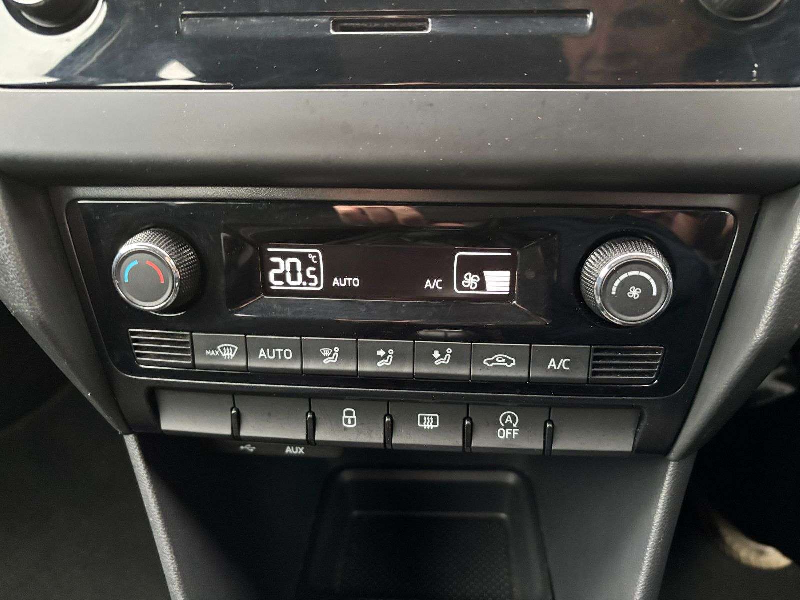 2016 SKODA RAPID 2016 SKODA RAPID