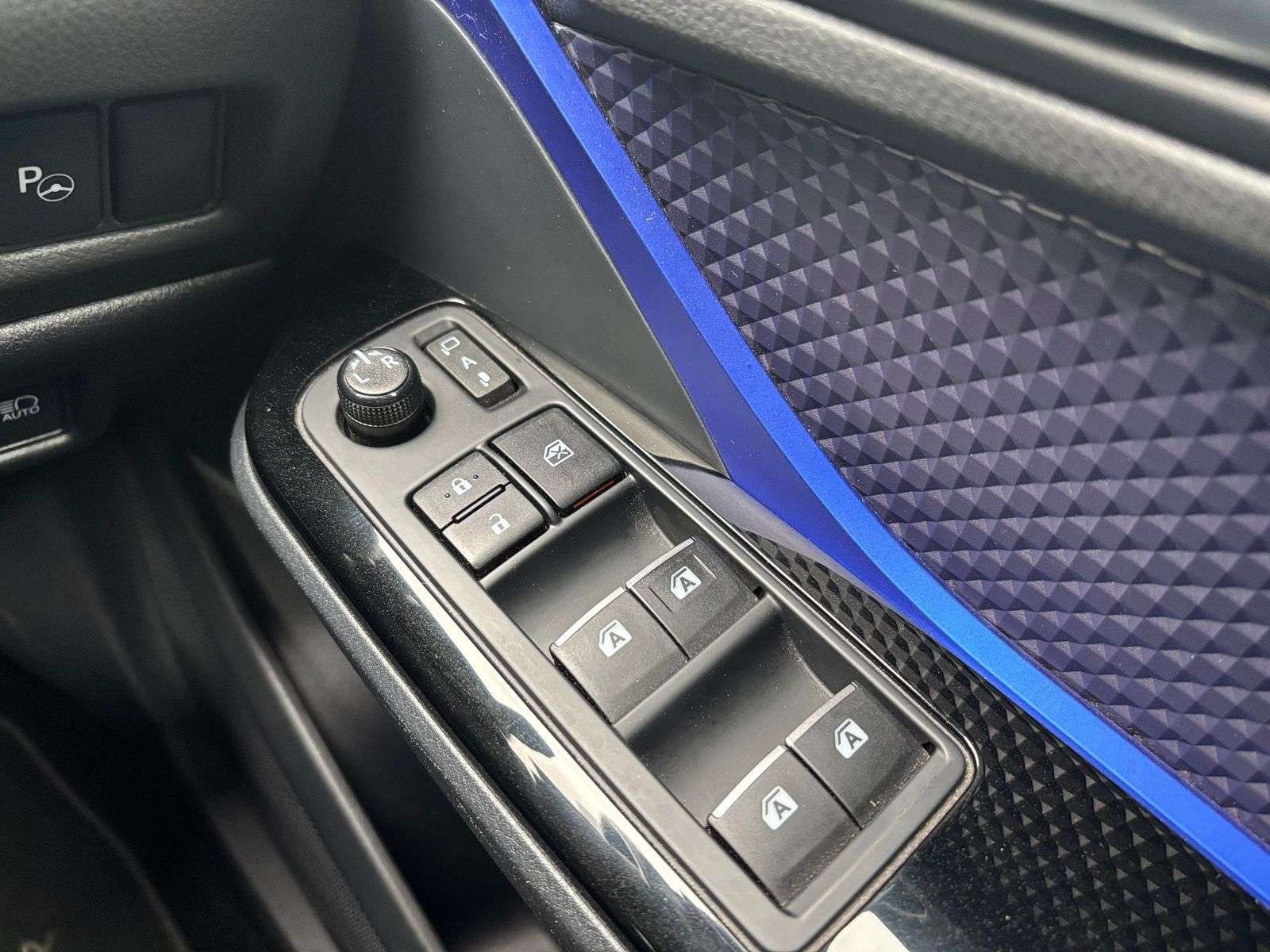 2017 TOYOTA C-HR 2017 TOYOTA C-HR