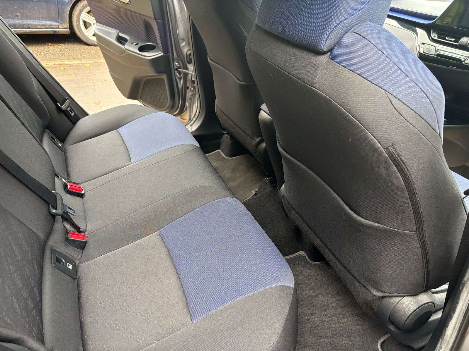 2017 TOYOTA C-HR 2017 TOYOTA C-HR