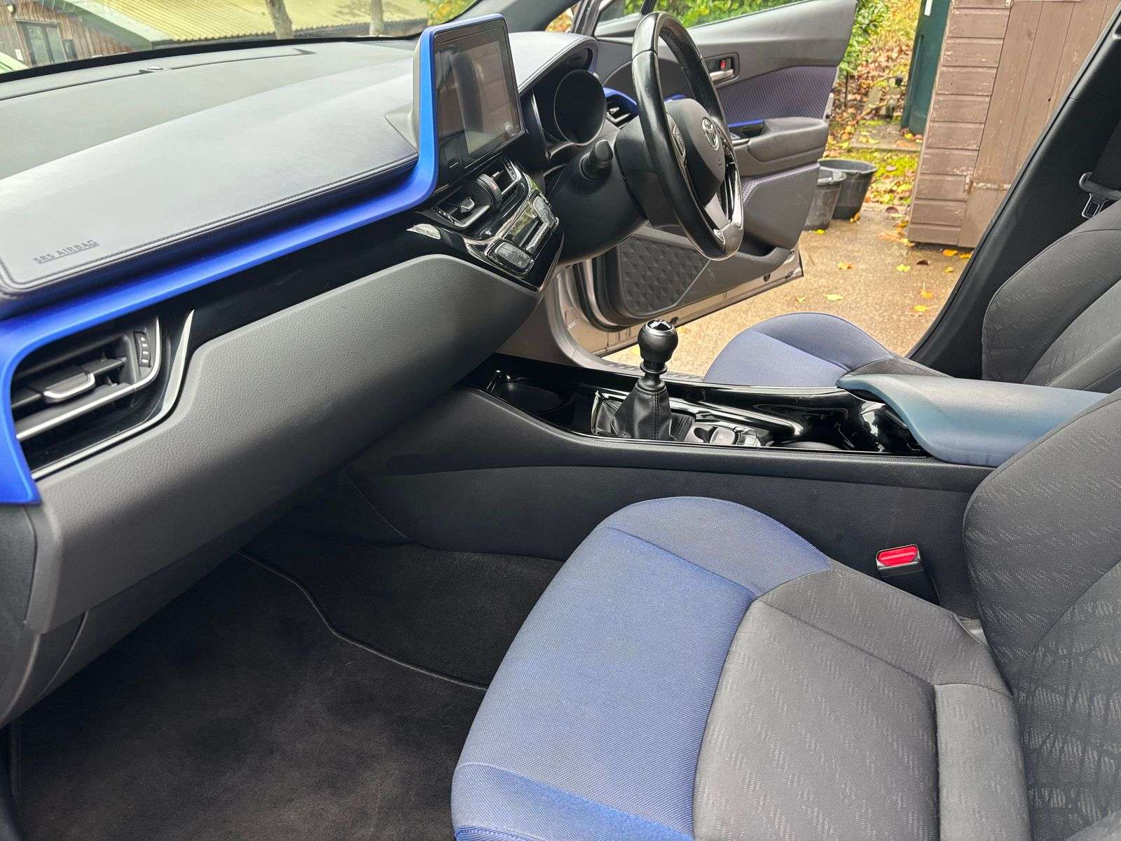 2017 TOYOTA C-HR 2017 TOYOTA C-HR