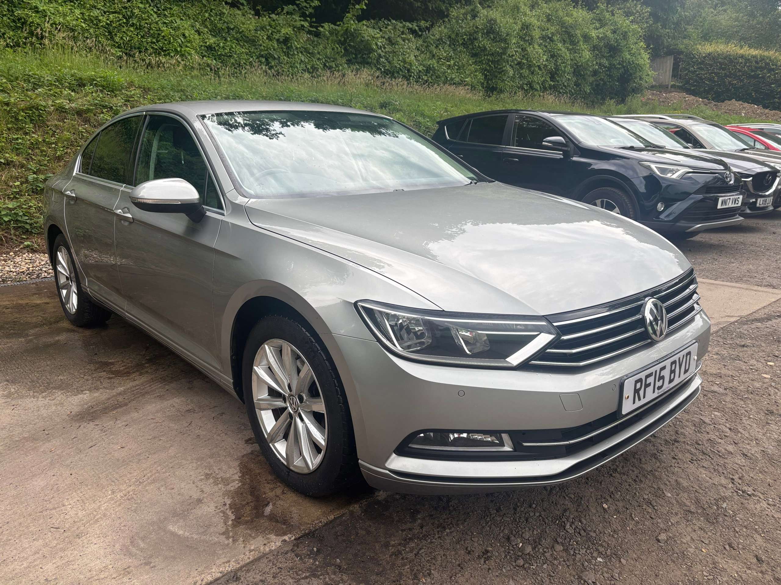 A 2015 VOLKSWAGEN PASSAT 1.6 TDI BlueMotion Tech SE Business Saloon 4dr Diesel Manual Euro 6 (s/s) (120 ps) A 2015 VOLKSWAGEN PASSAT 1.6 TDI BlueMotion Tech SE Business Saloon 4dr Diesel Manual Euro 6 (s/s) (120 ps)