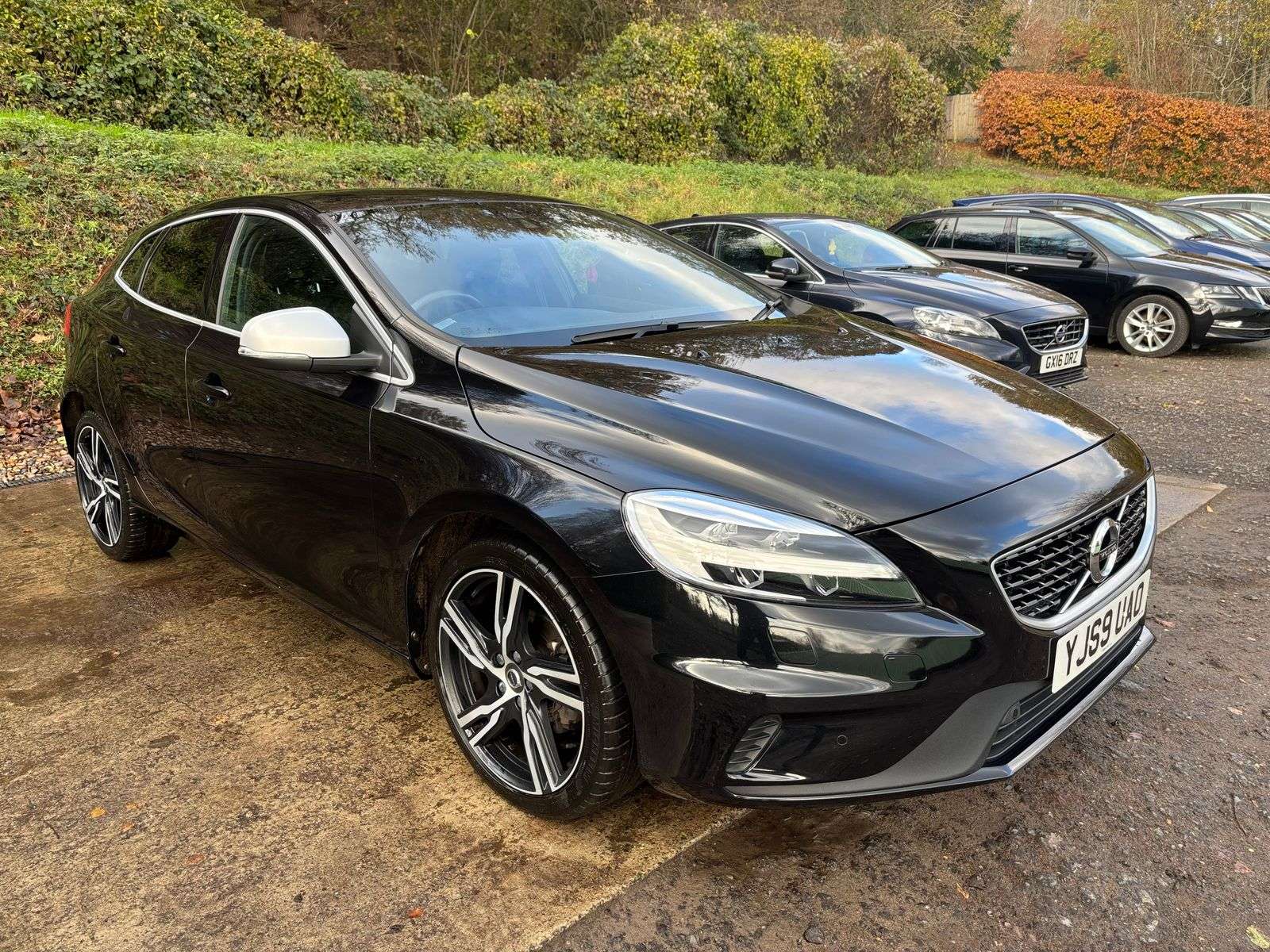 2019 VOLVO V40 2019 VOLVO V40