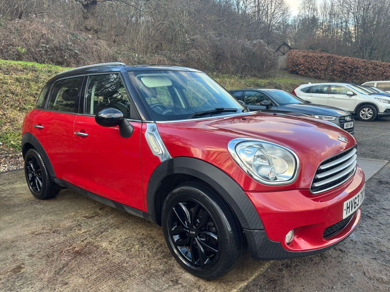 A 2013 MINI COUNTRYMAN 1.6 Cooper SUV 5dr Petrol Manual Euro 6 (s/s) (122 ps) A 2013 MINI COUNTRYMAN 1.6 Cooper SUV 5dr Petrol Manual Euro 6 (s/s) (122 ps)