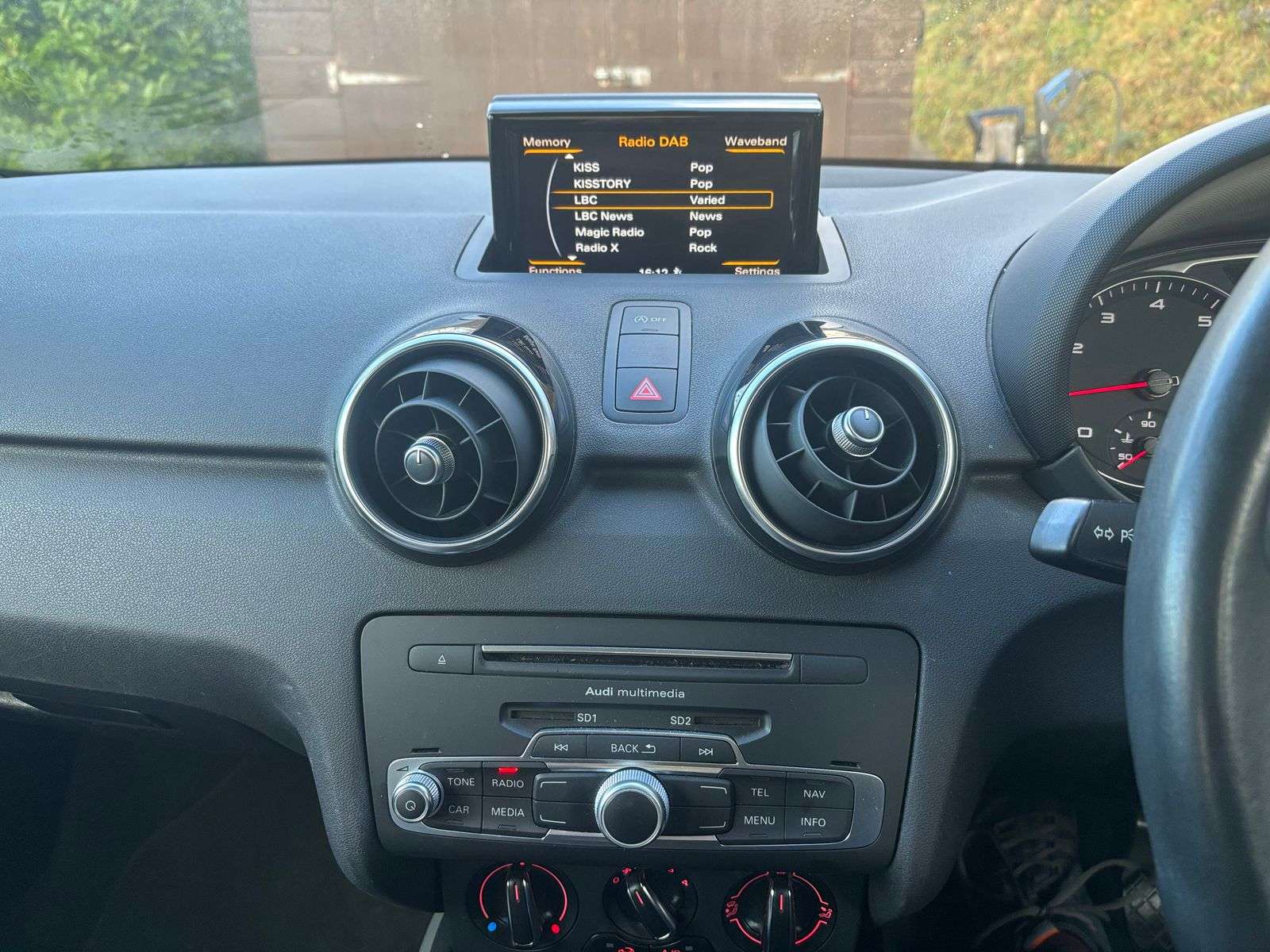 2015 AUDI A1 2015 AUDI A1