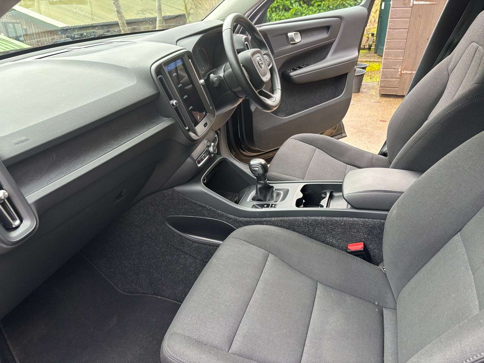 2021 VOLVO XC40 2021 VOLVO XC40