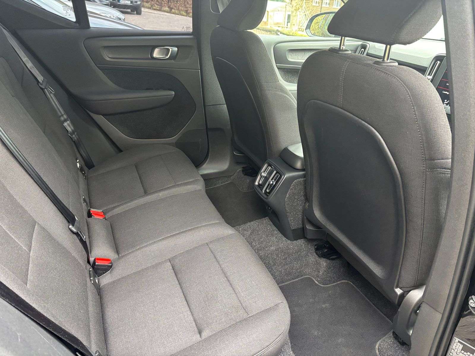 2021 VOLVO XC40 2021 VOLVO XC40