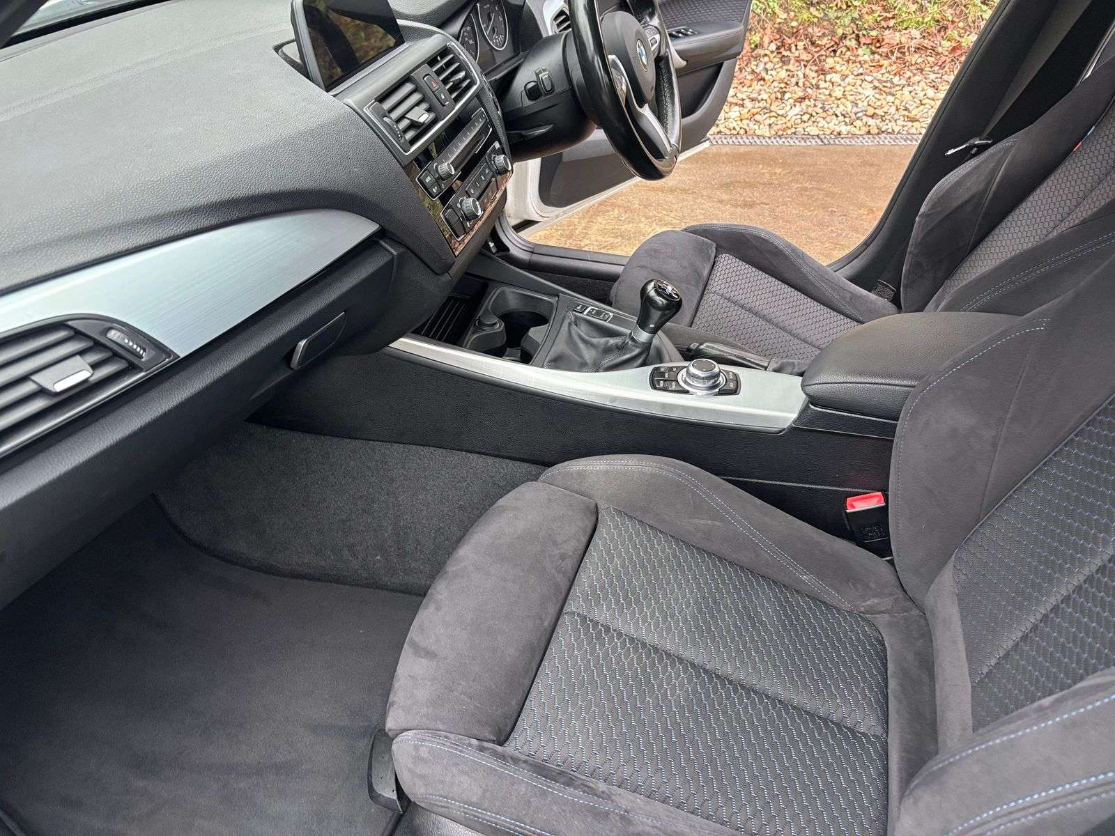 A 2017 BMW 1 SERIES 1.5 118i M Sport Hatchback 5dr Petrol Manual Euro 6 (s/s) (136 ps) A 2017 BMW 1 SERIES 1.5 118i M Sport Hatchback 5dr Petrol Manual Euro 6 (s/s) (136 ps)