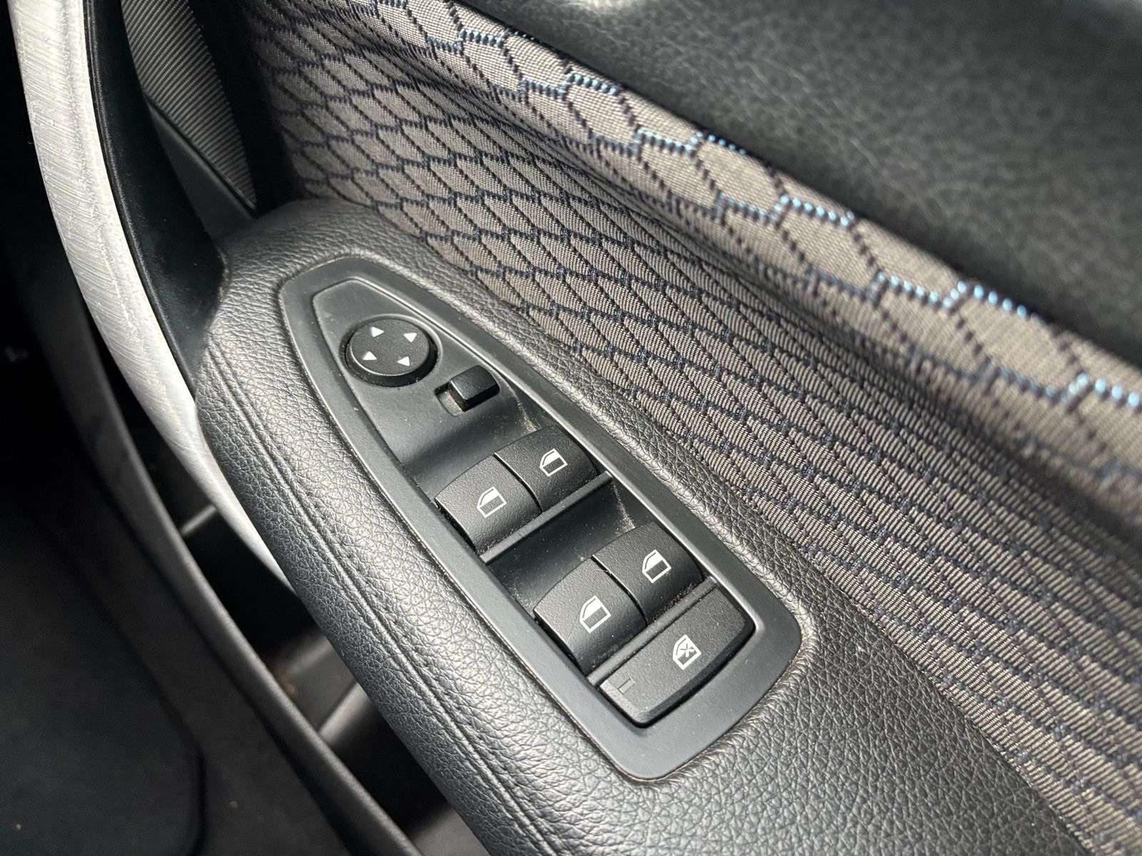 2017 BMW 1 SERIES 2017 BMW 1 SERIES